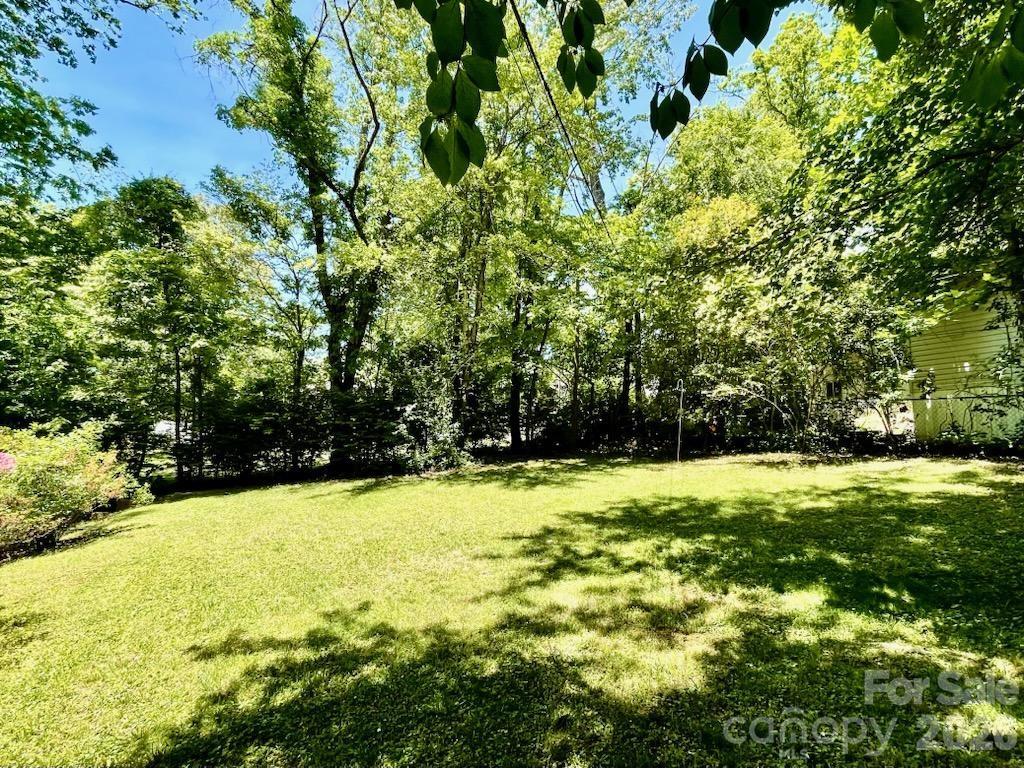 213 N Park Lane Property Photo 9