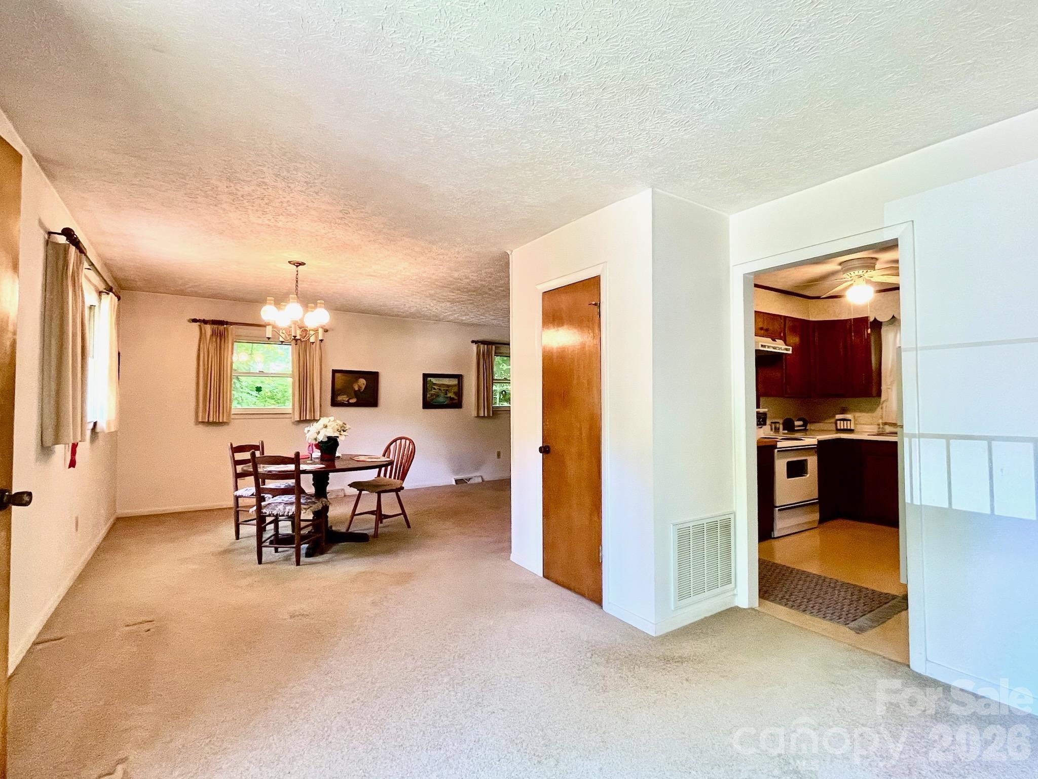 213 N Park Lane Property Photo 24