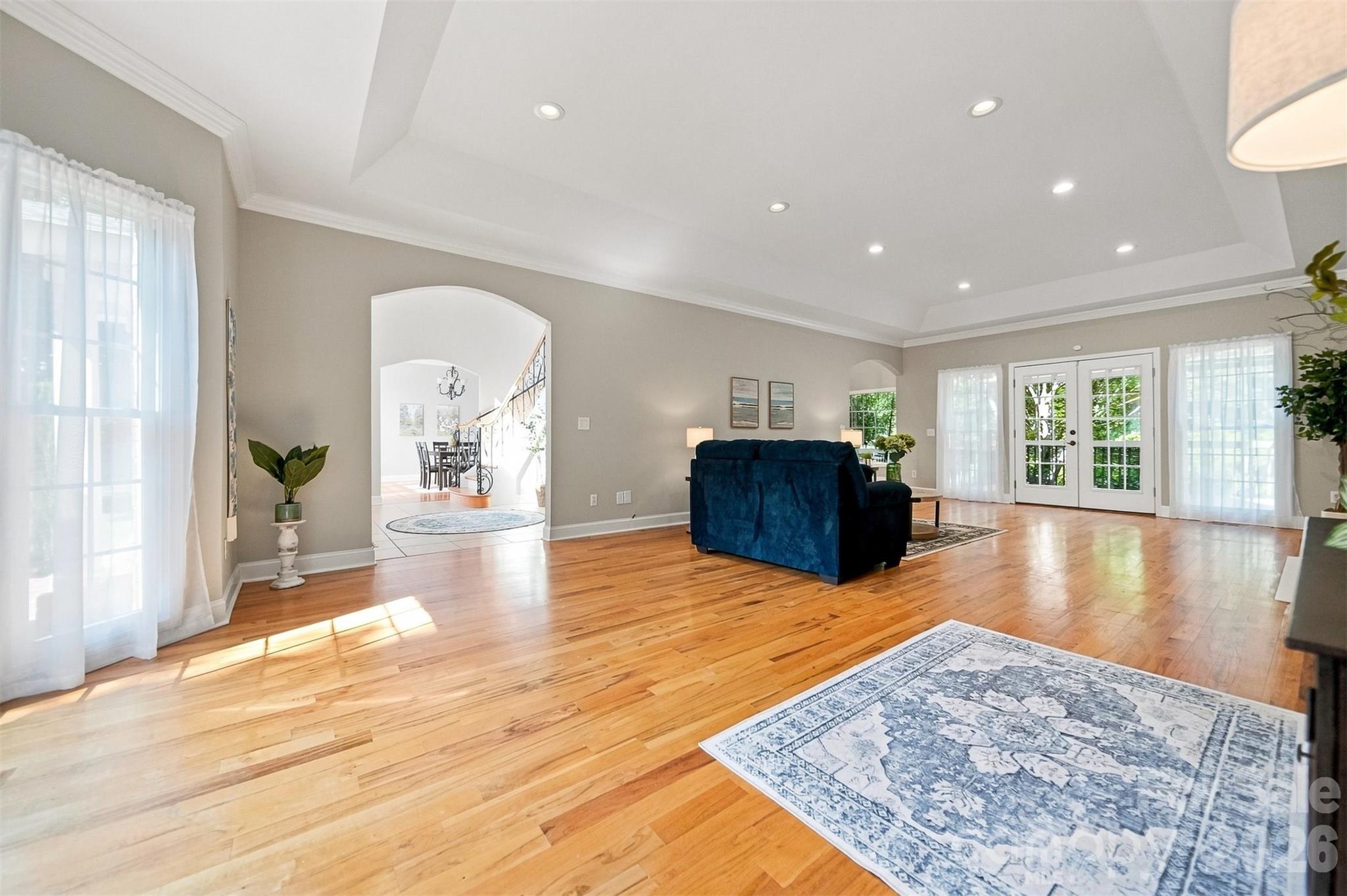 381 Lake Forest Drive Property Photo 11