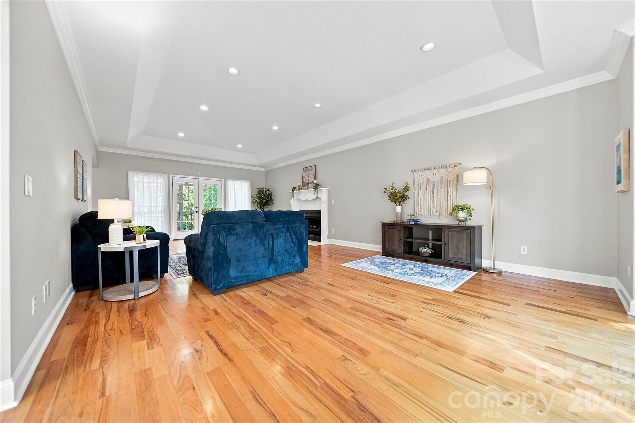 381 Lake Forest Drive Property Photo 12