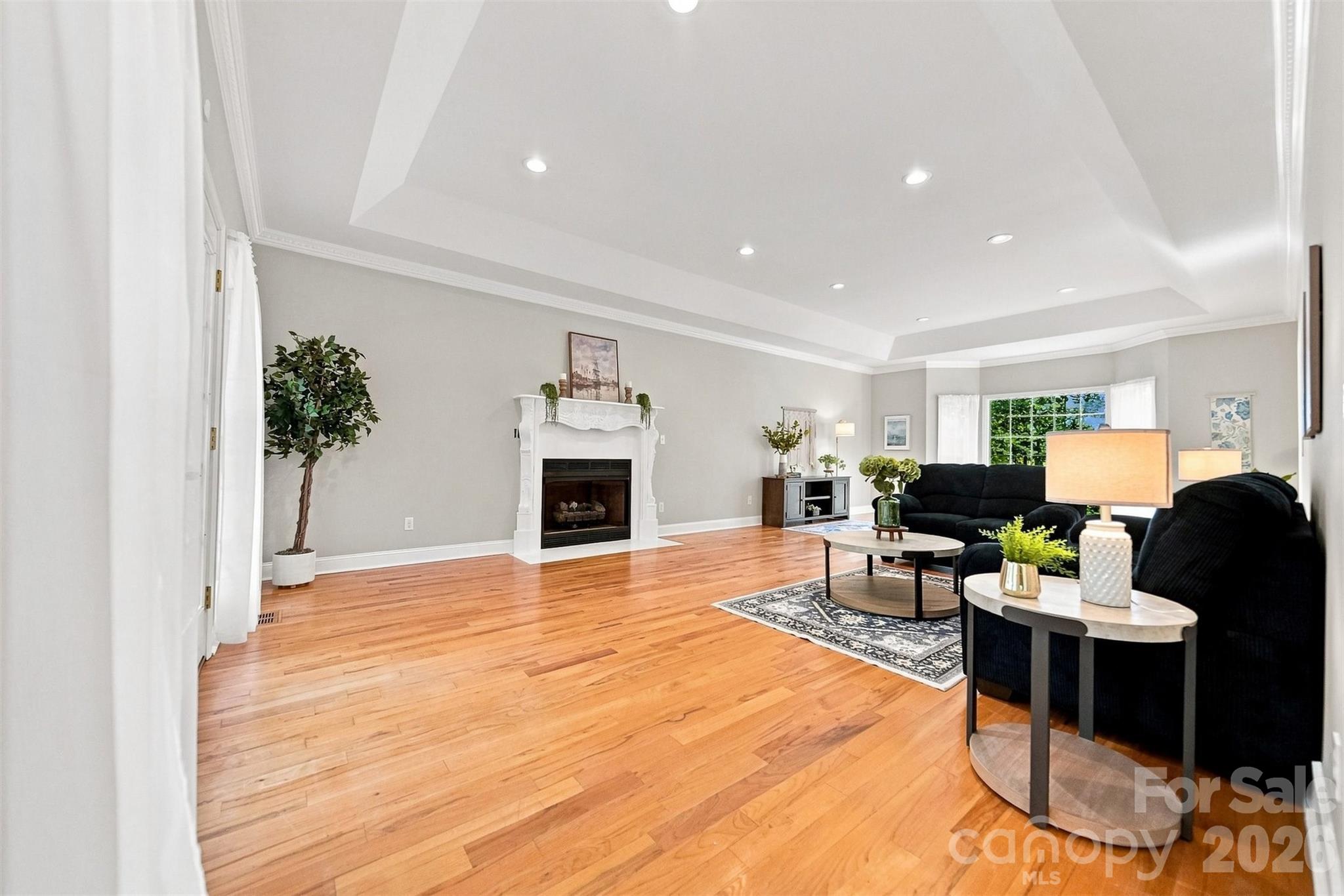 381 Lake Forest Drive Property Photo 13
