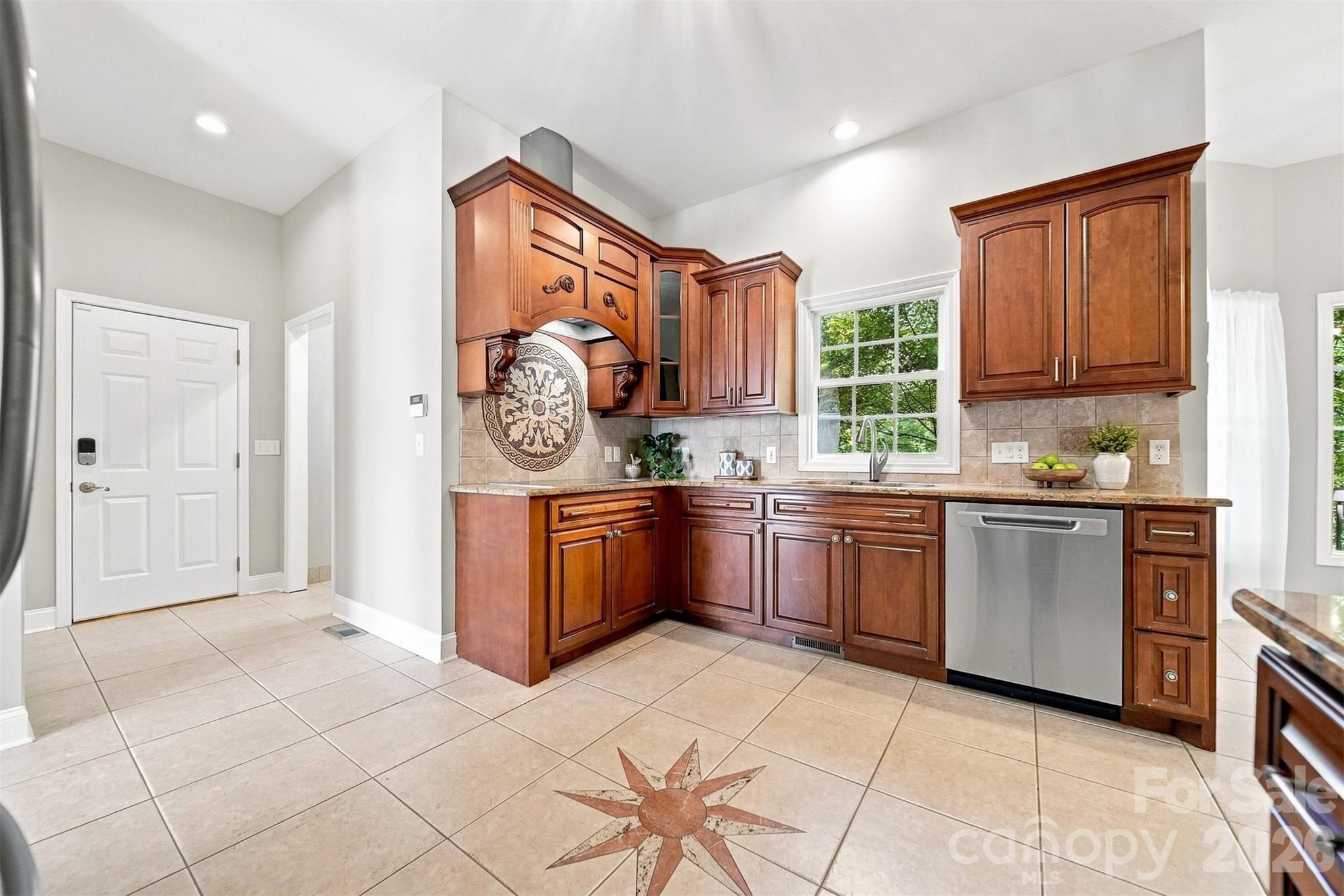 381 Lake Forest Drive Property Photo 19