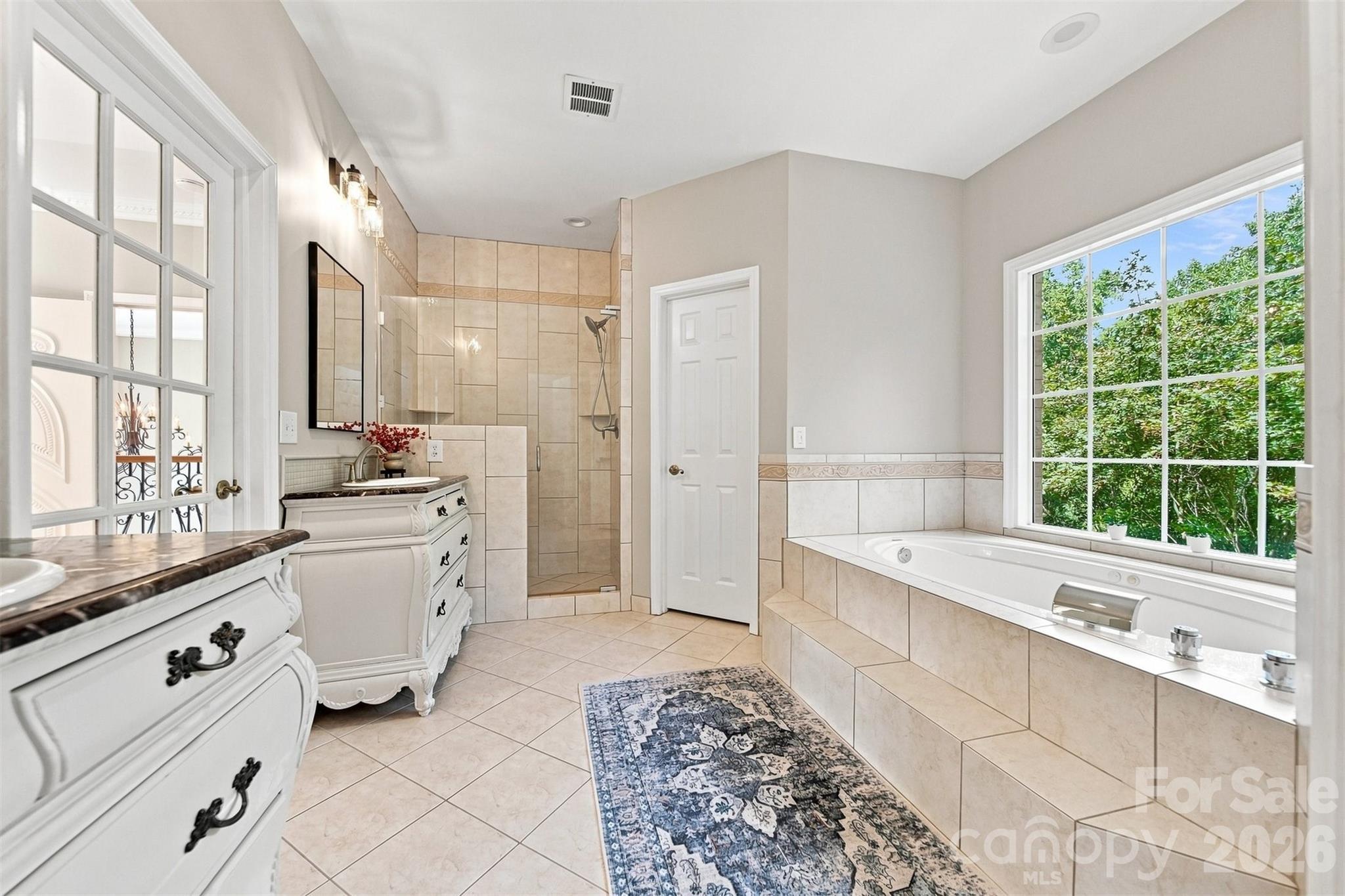 381 Lake Forest Drive Property Photo 27