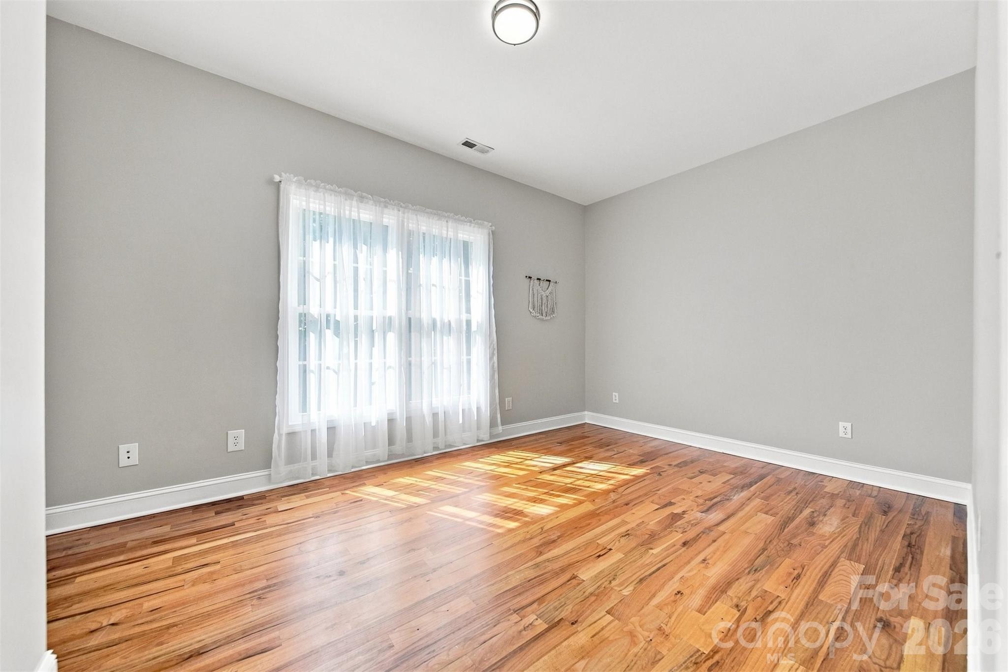 381 Lake Forest Drive Property Photo 30