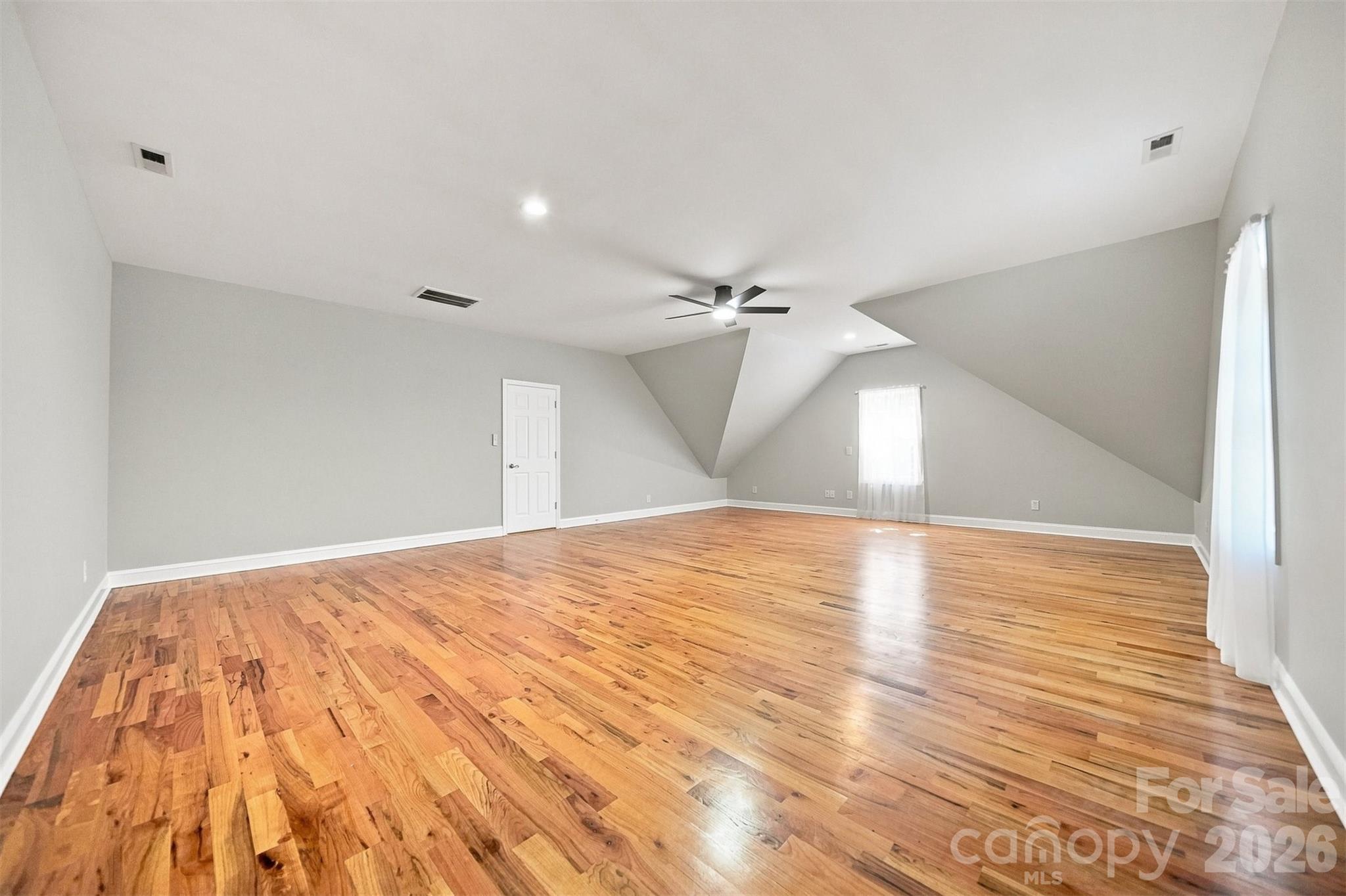 381 Lake Forest Drive Property Photo 33