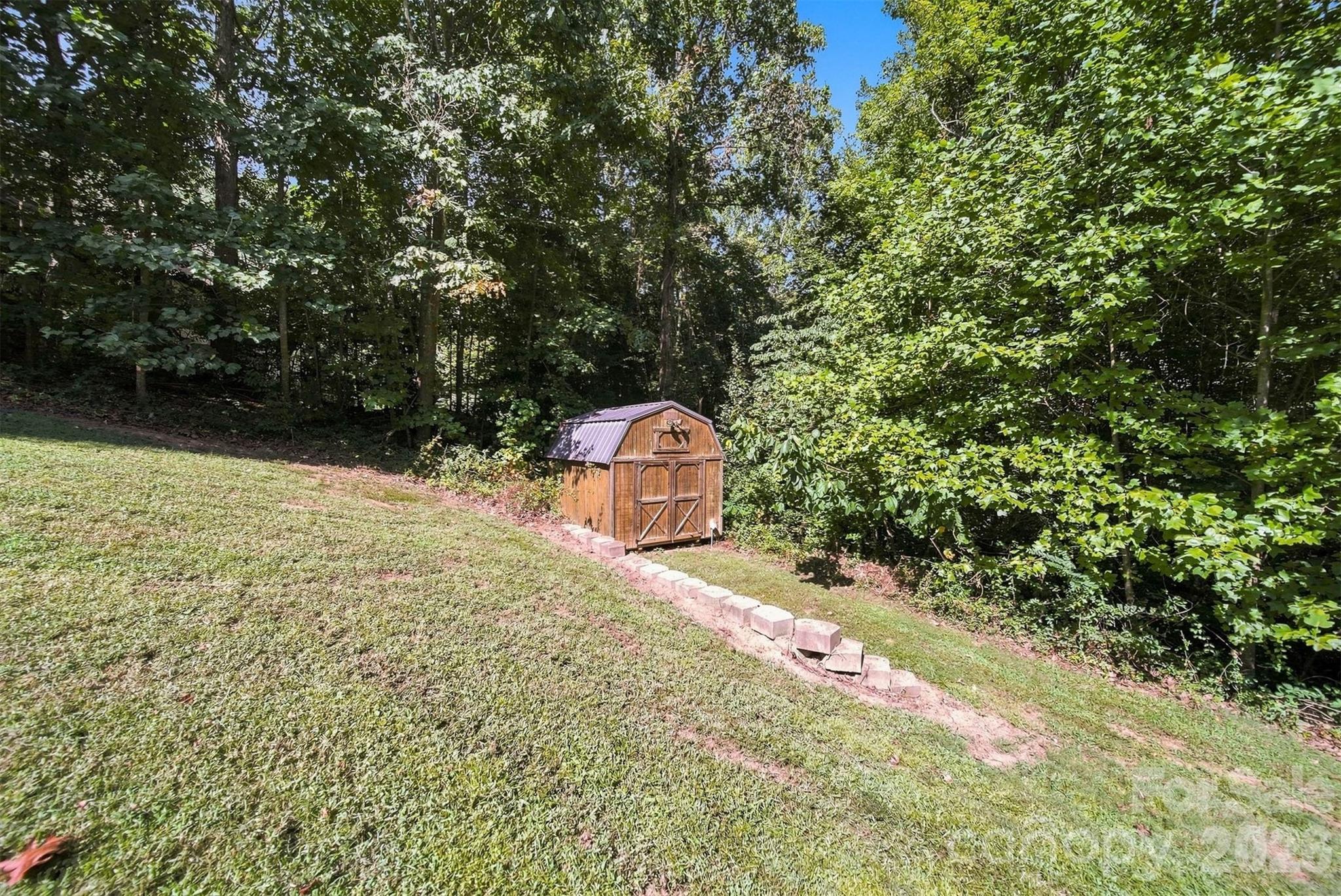 381 Lake Forest Drive Property Photo 39