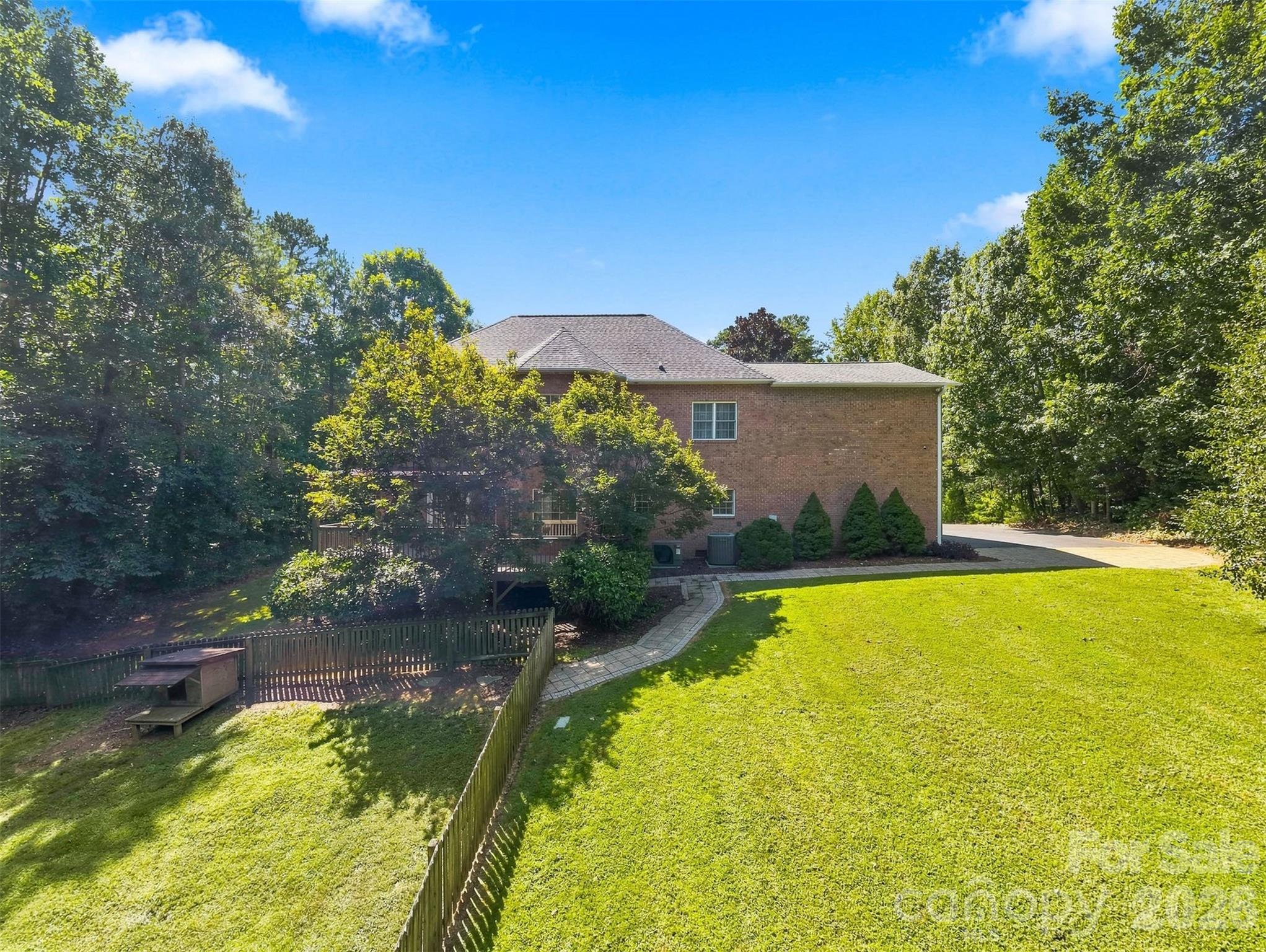 381 Lake Forest Drive Property Photo 40