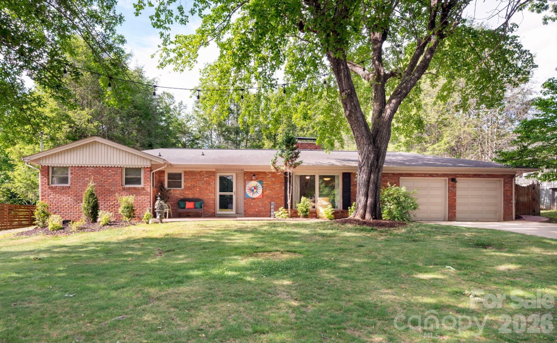 25 Bevlyn Drive Property Photo 1