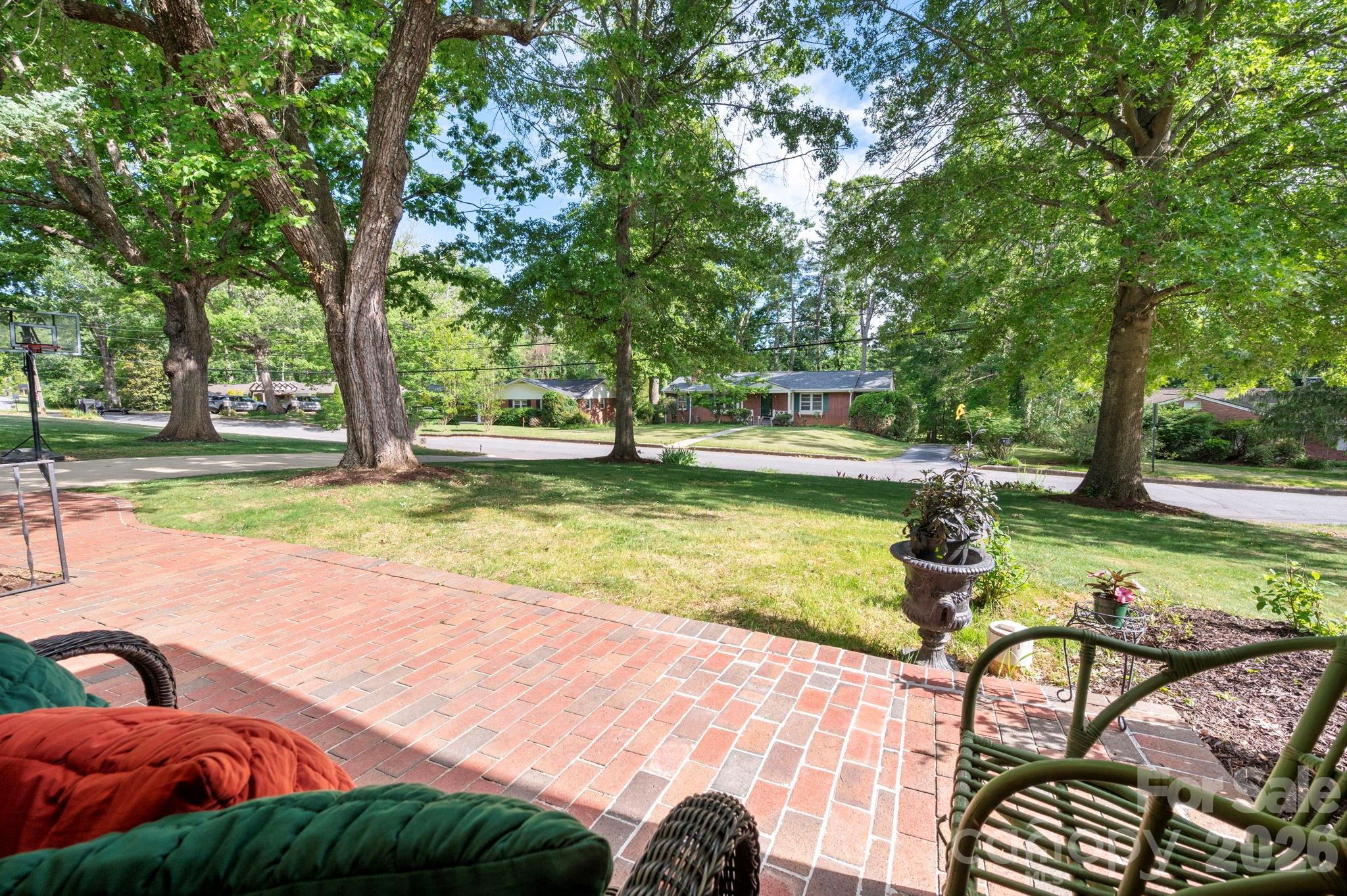 25 Bevlyn Drive Property Photo 3