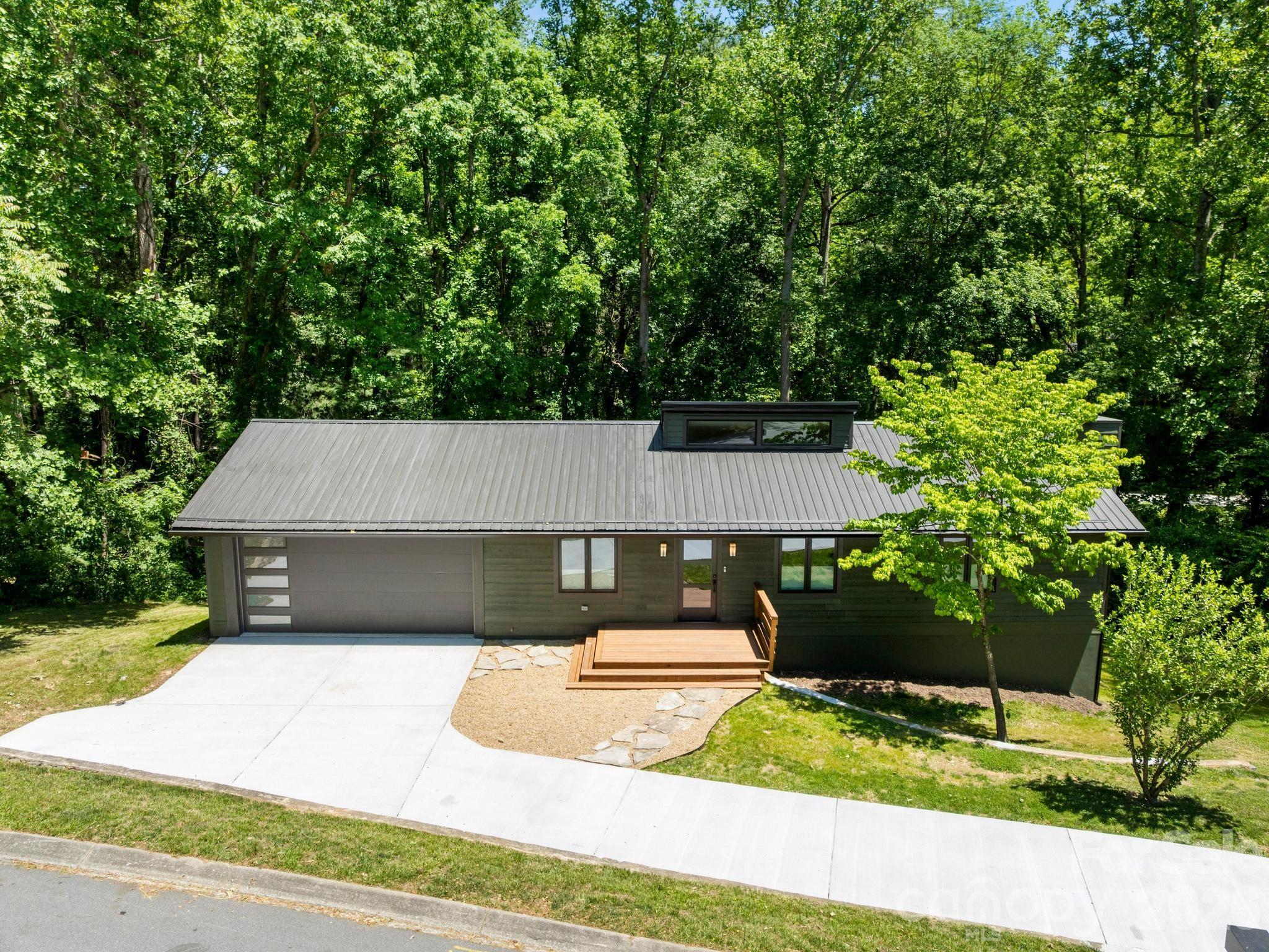 17 Muirfield Drive Property Photo 2