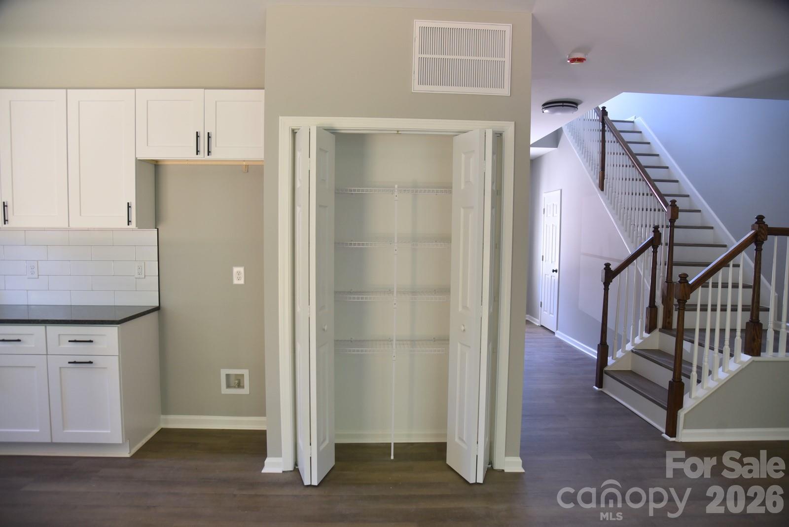 1134 Lyndsey Brooke Court Property Photo 12