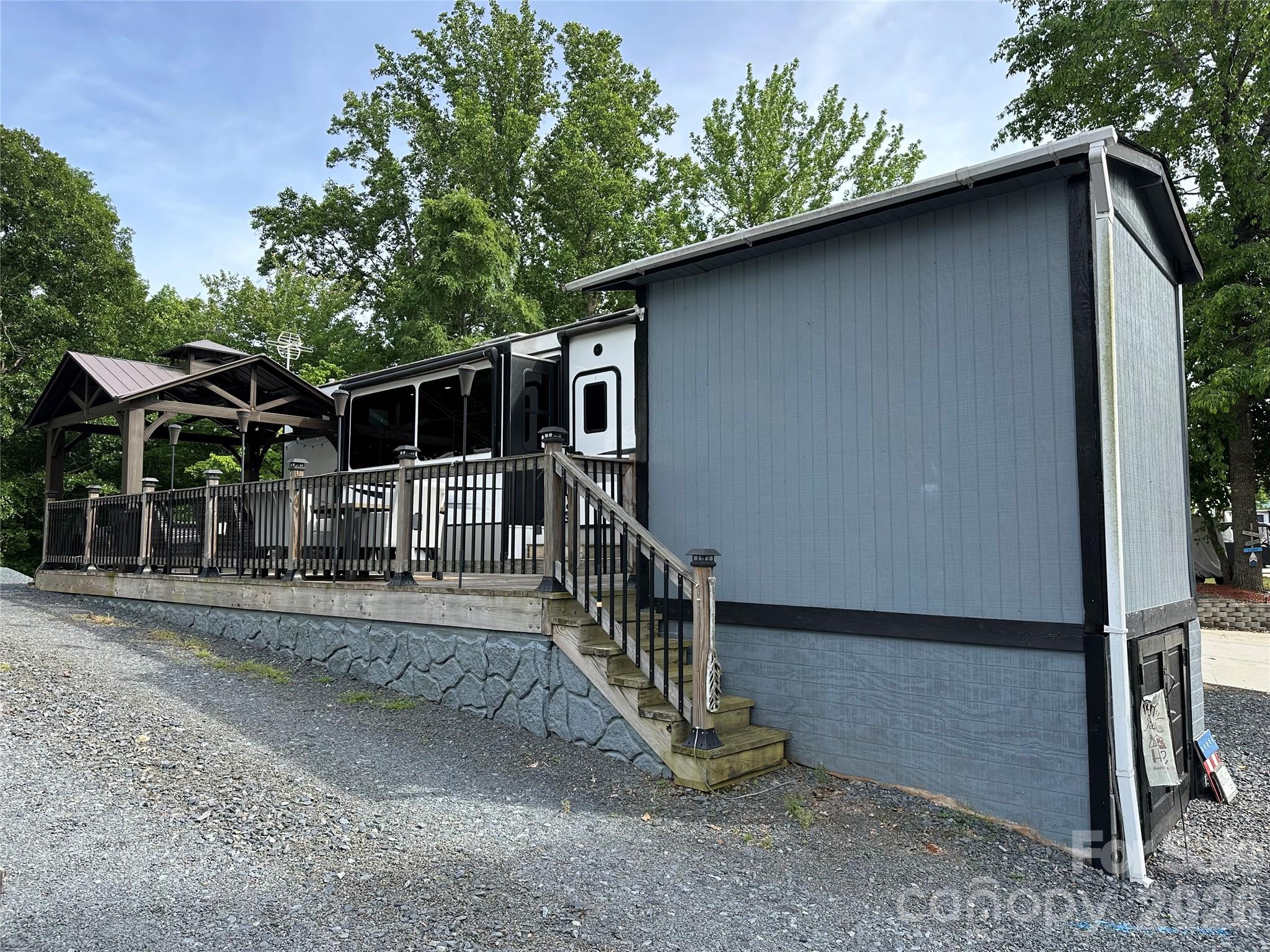 133 Marina Drive Property Photo 1