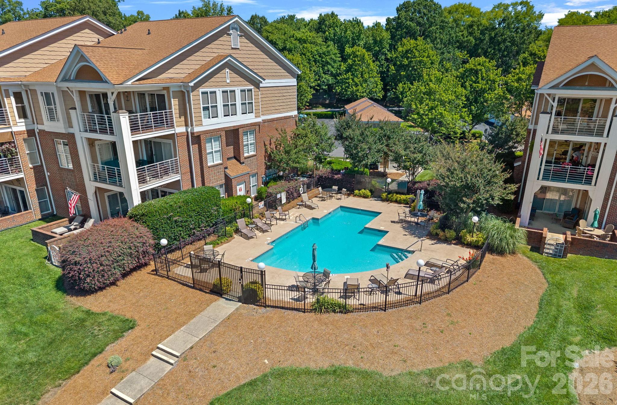 18609 Harborside Drive Property Photo 3
