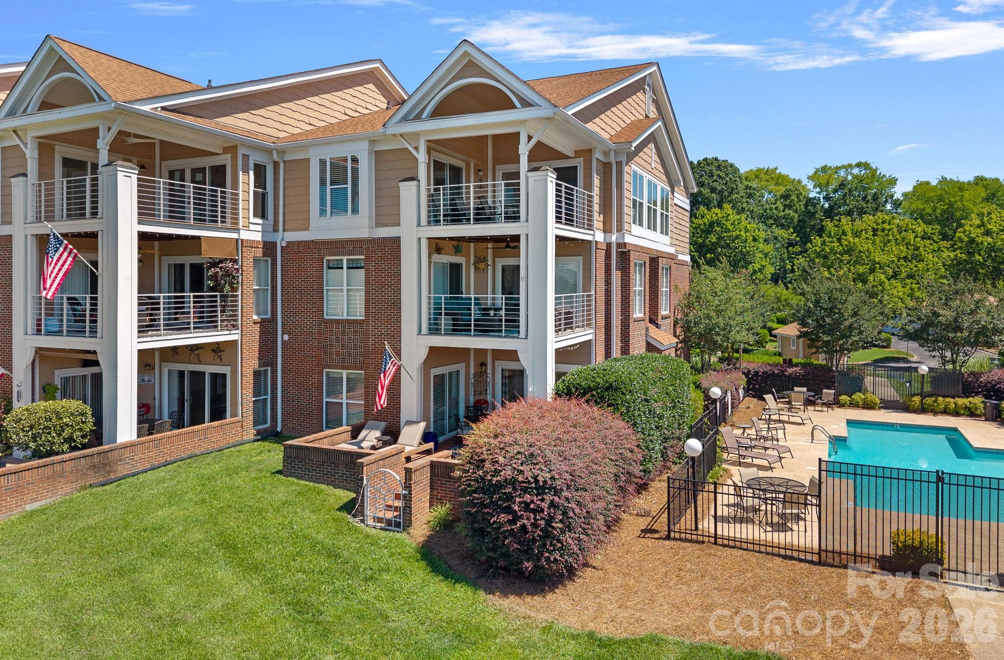 18609 Harborside Drive Property Photo 4