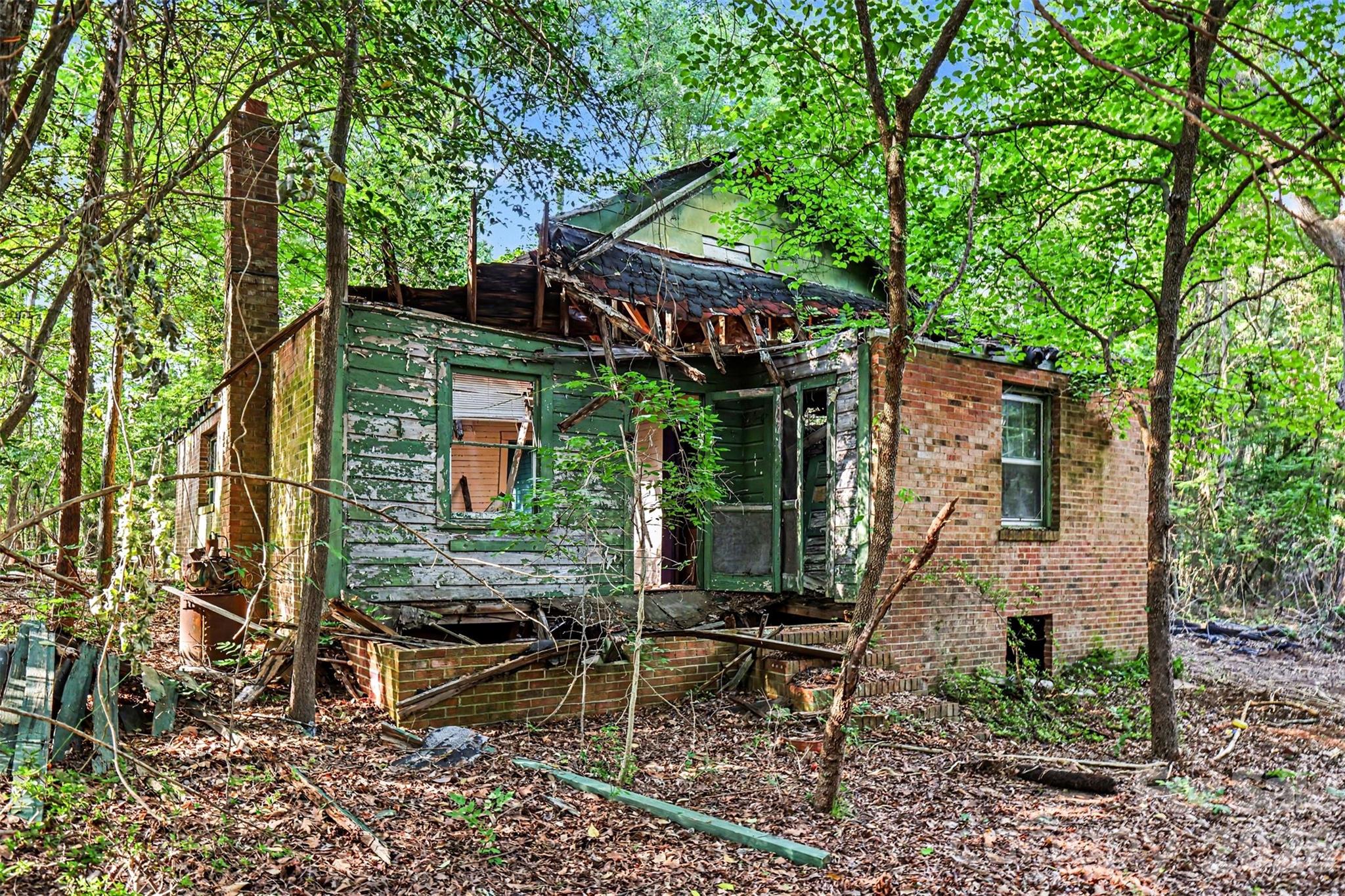 215 Eubanks Road Property Photo 11