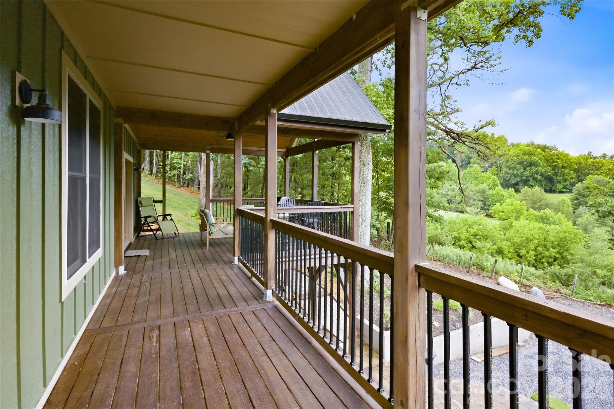 211 Wimbledon Court Property Photo 7