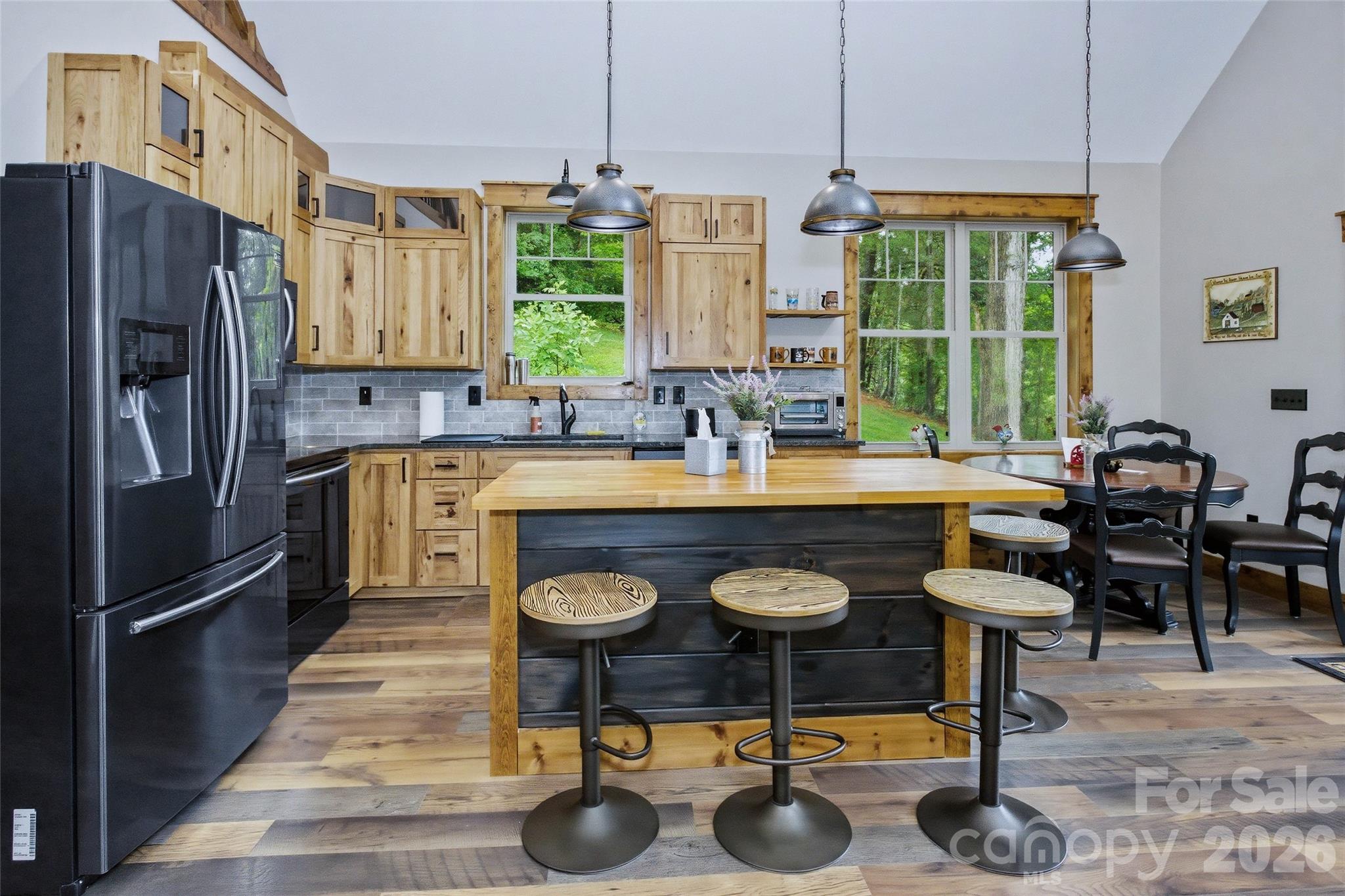 211 Wimbledon Court Property Photo 13