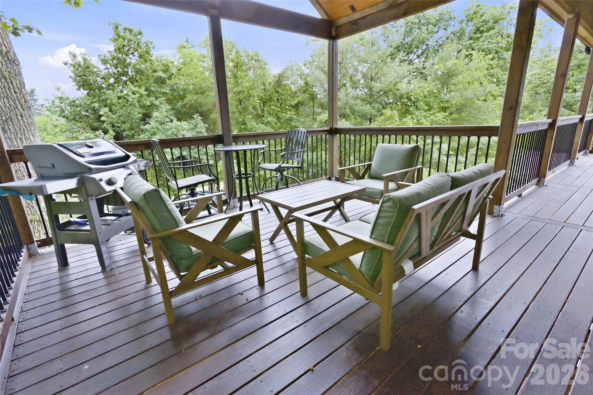 211 Wimbledon Court Property Photo 17