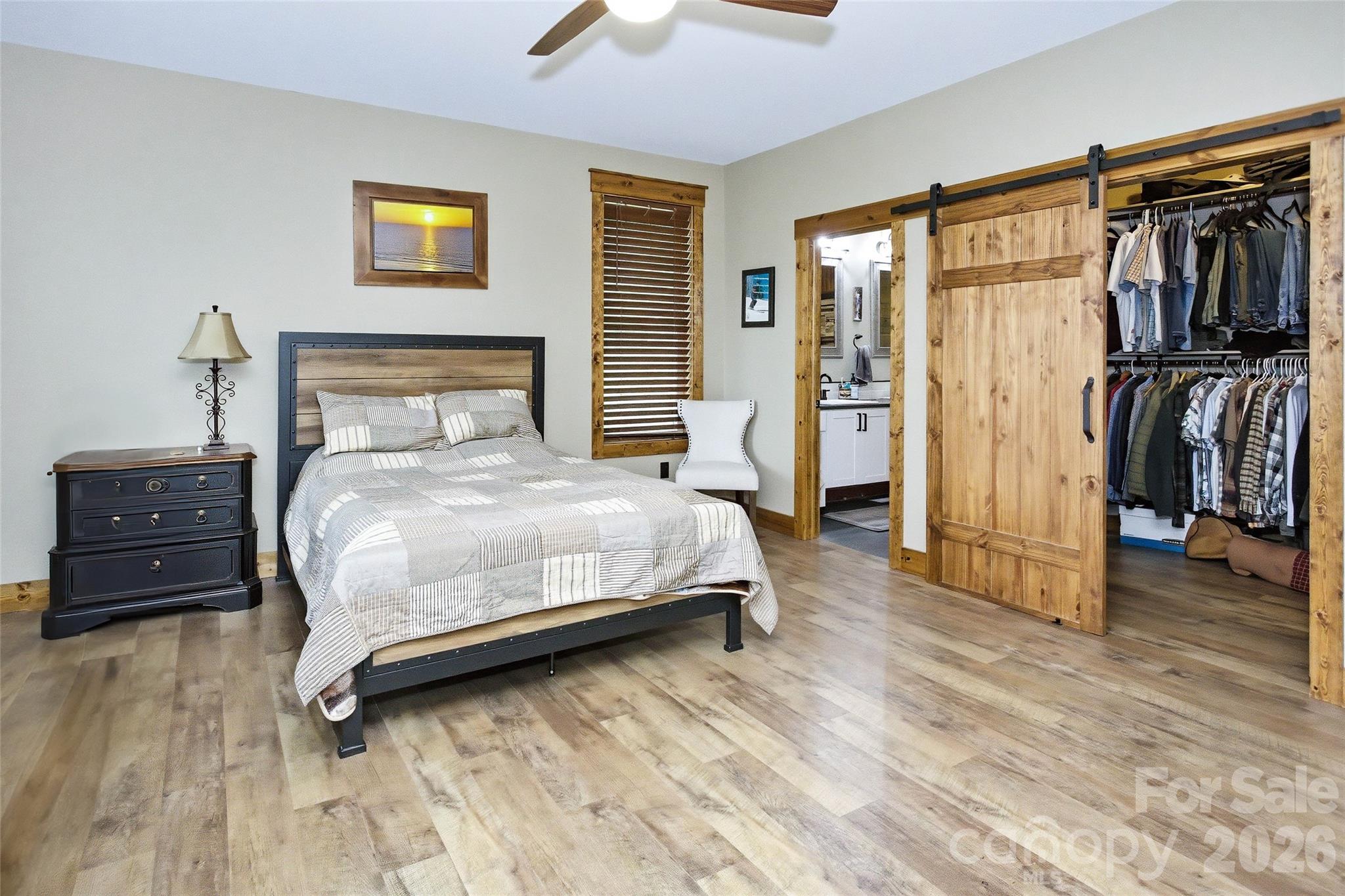 211 Wimbledon Court Property Photo 20