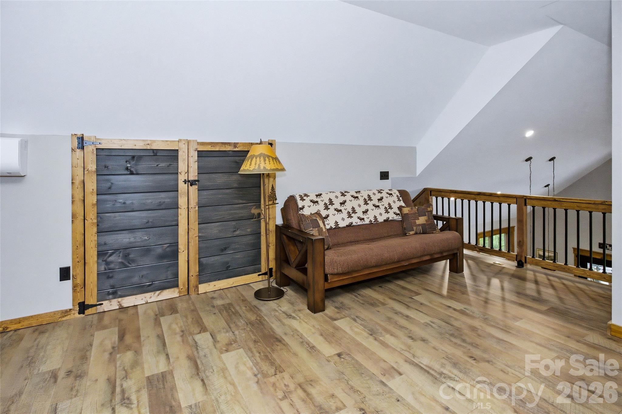 211 Wimbledon Court Property Photo 26