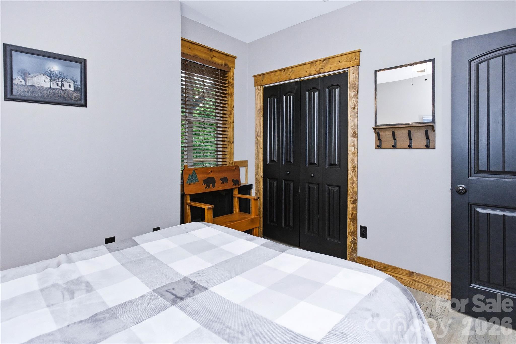 211 Wimbledon Court Property Photo 37