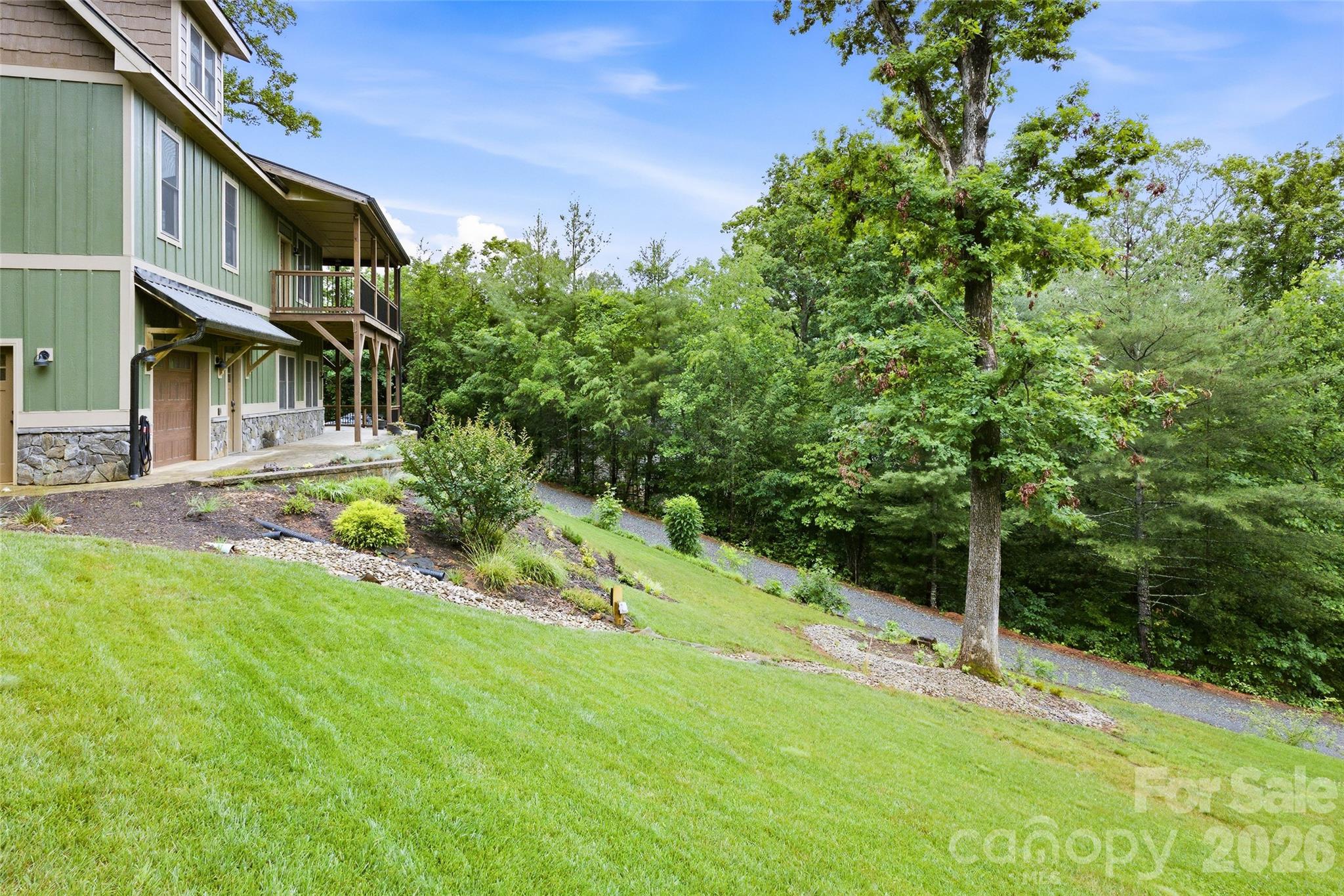 211 Wimbledon Court Property Photo 39