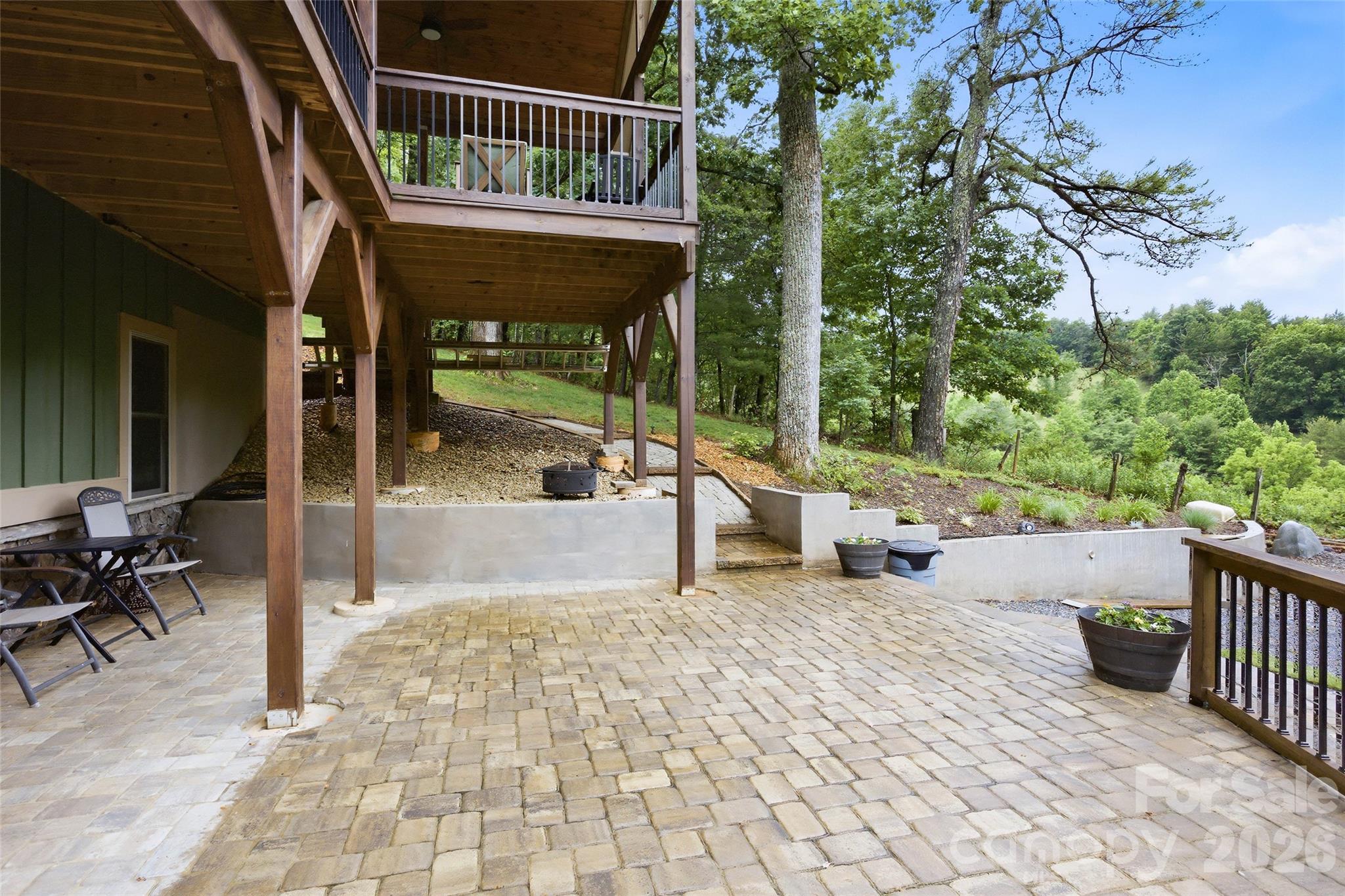 211 Wimbledon Court Property Photo 41