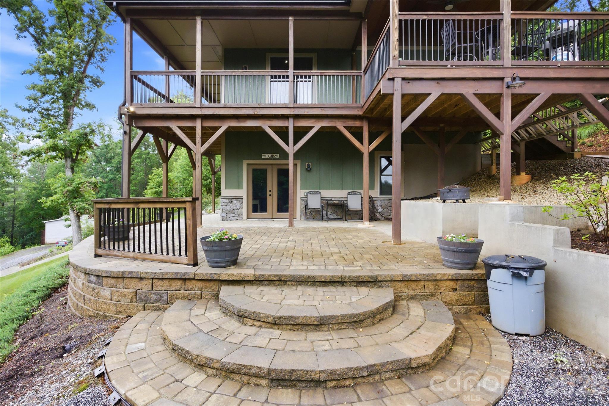 211 Wimbledon Court Property Photo 42