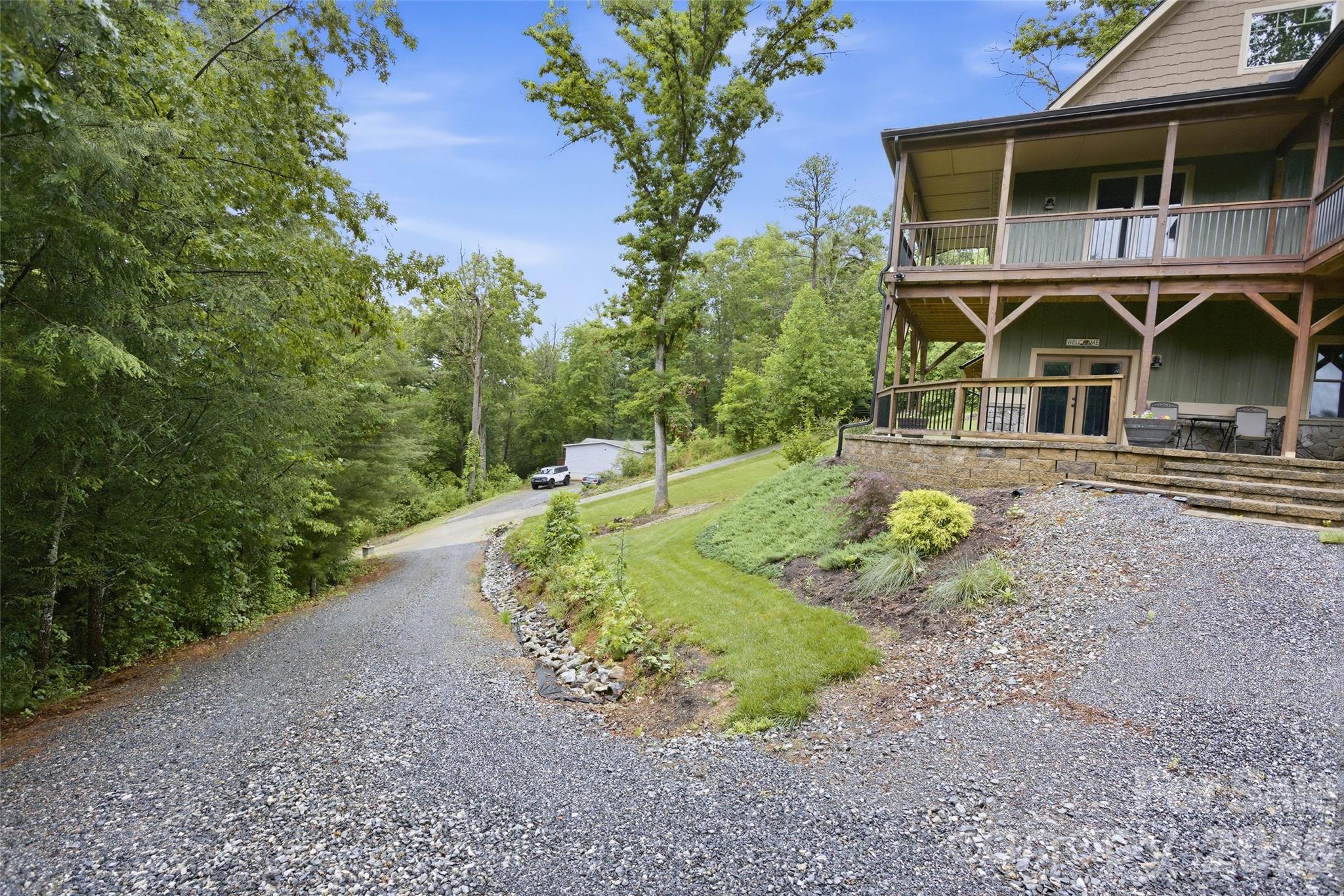 211 Wimbledon Court Property Photo 46