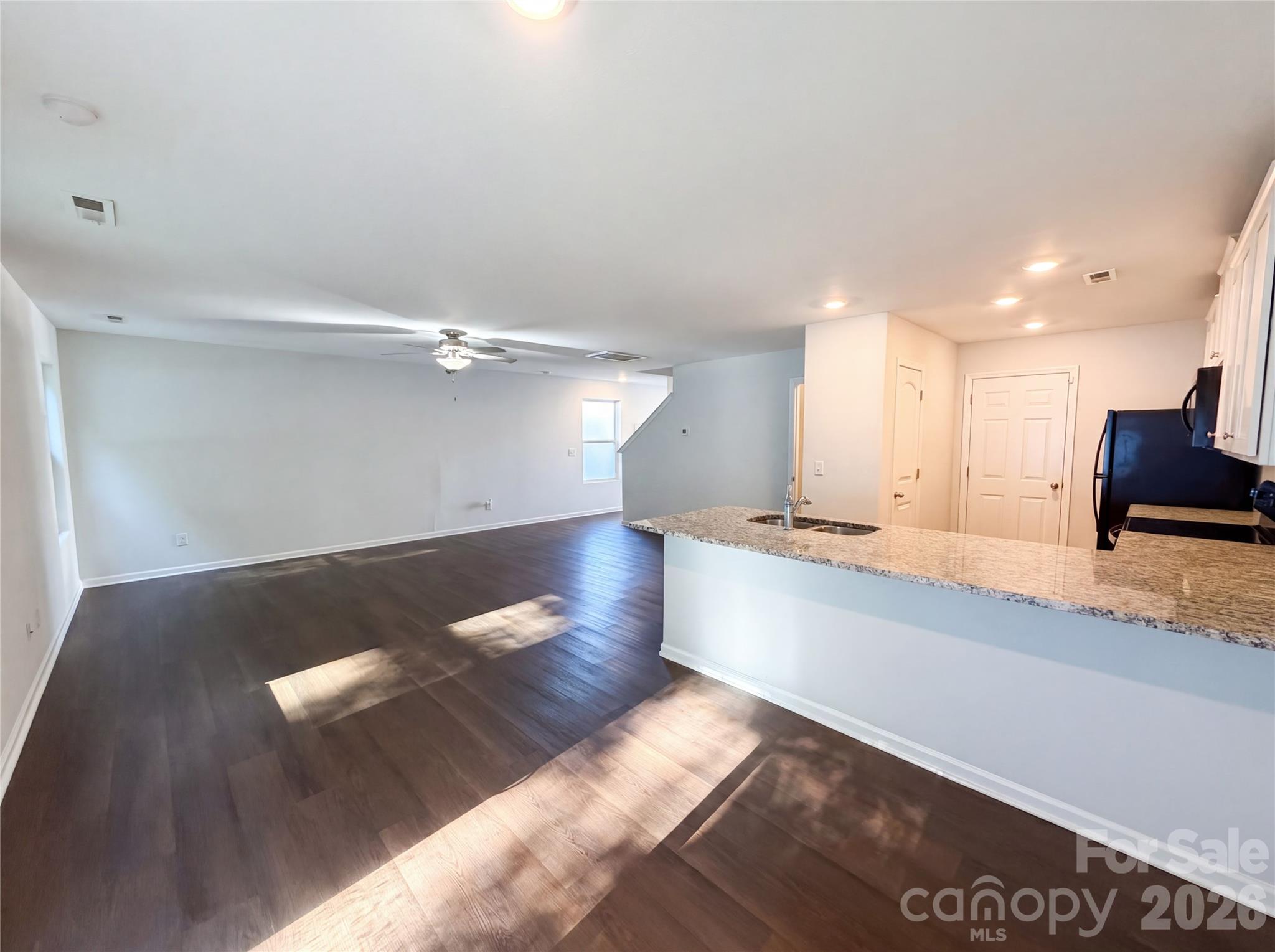 330 Waterstone Drive Property Photo 4