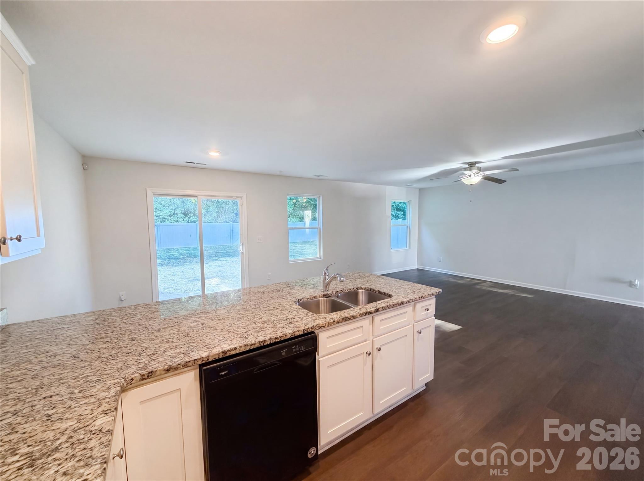 330 Waterstone Drive Property Photo 5