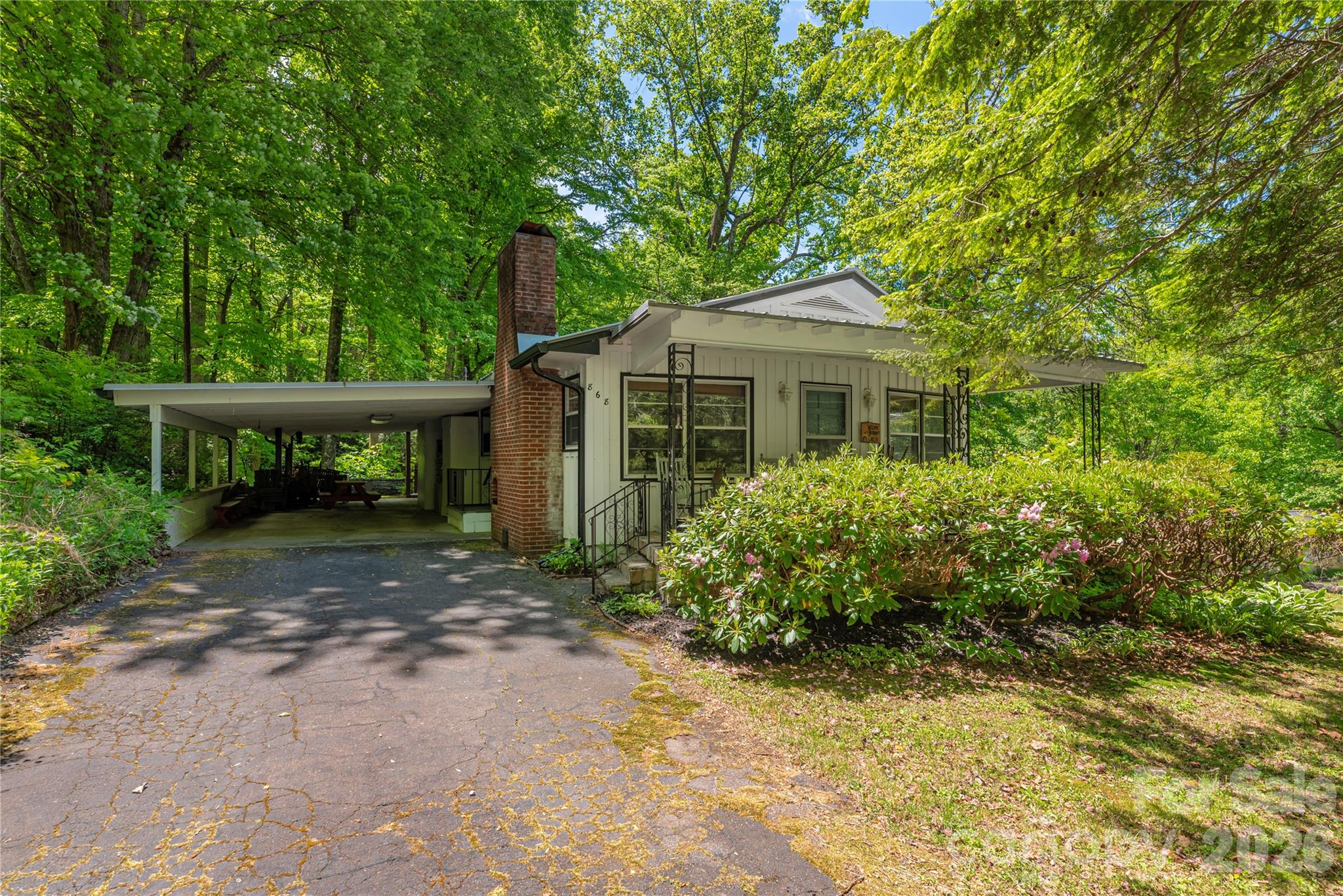 868 Cabin Flats Road Property Photo 1