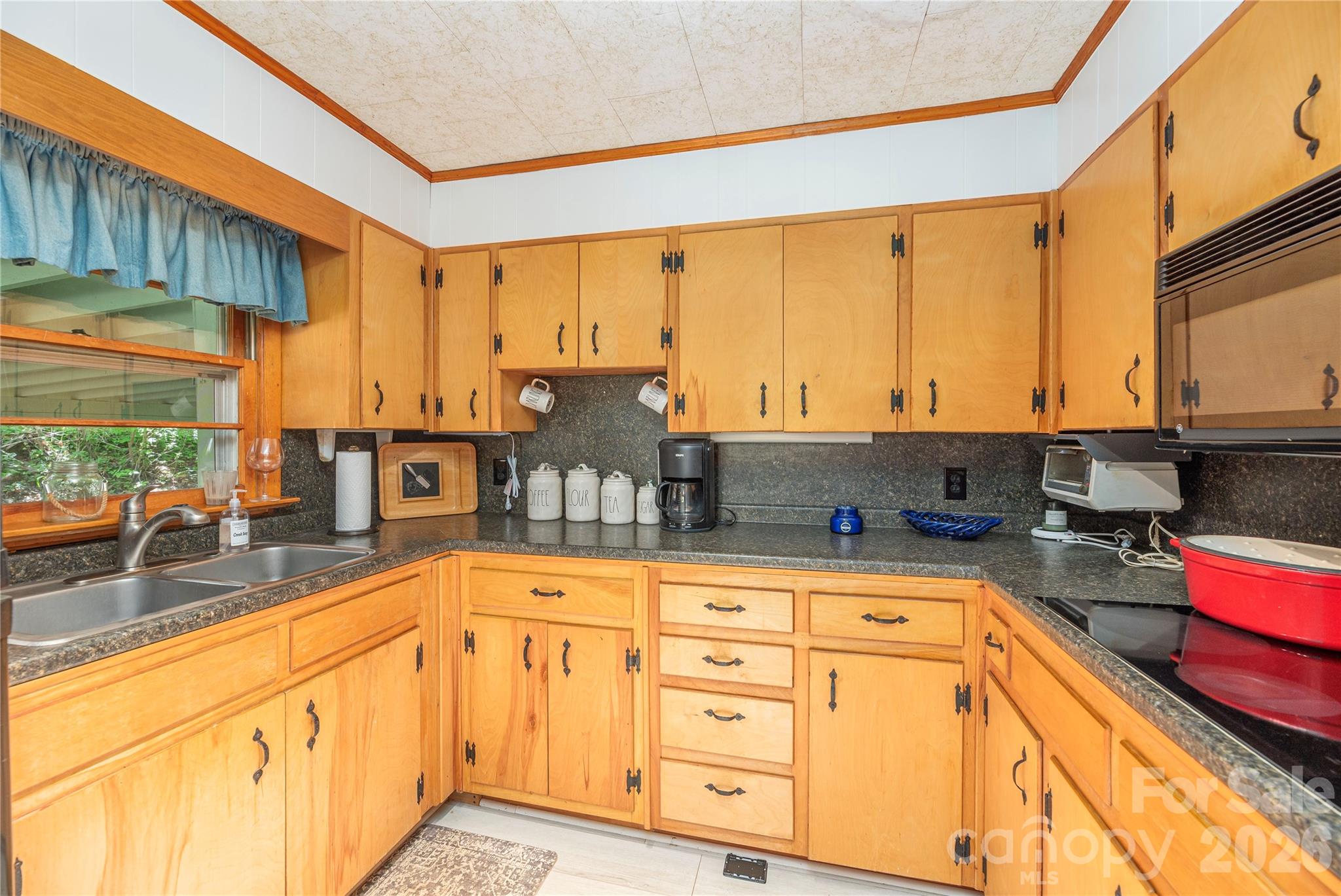 868 Cabin Flats Road Property Photo 7