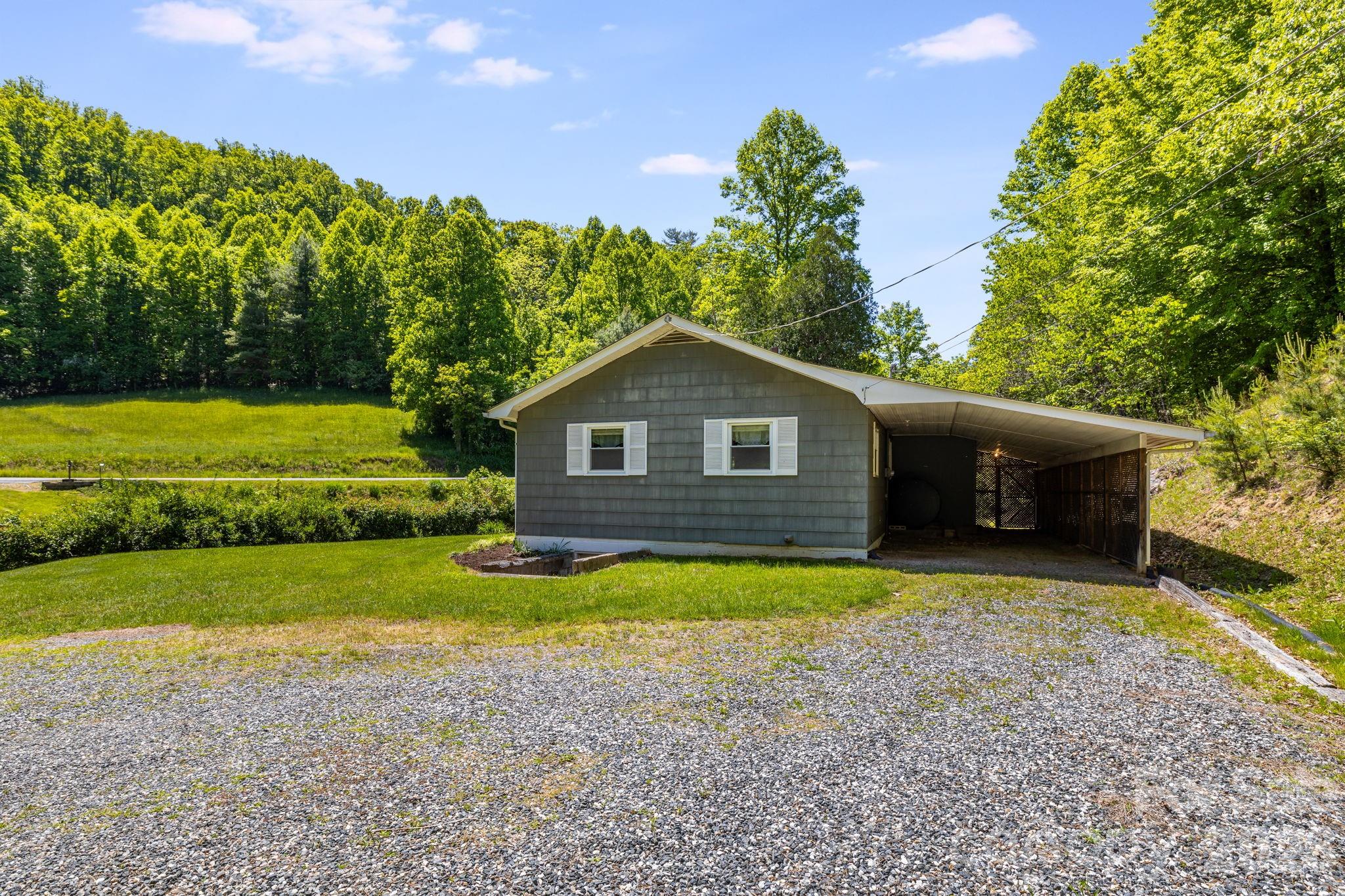 1111 Ammons Branch Road Property Photo 28