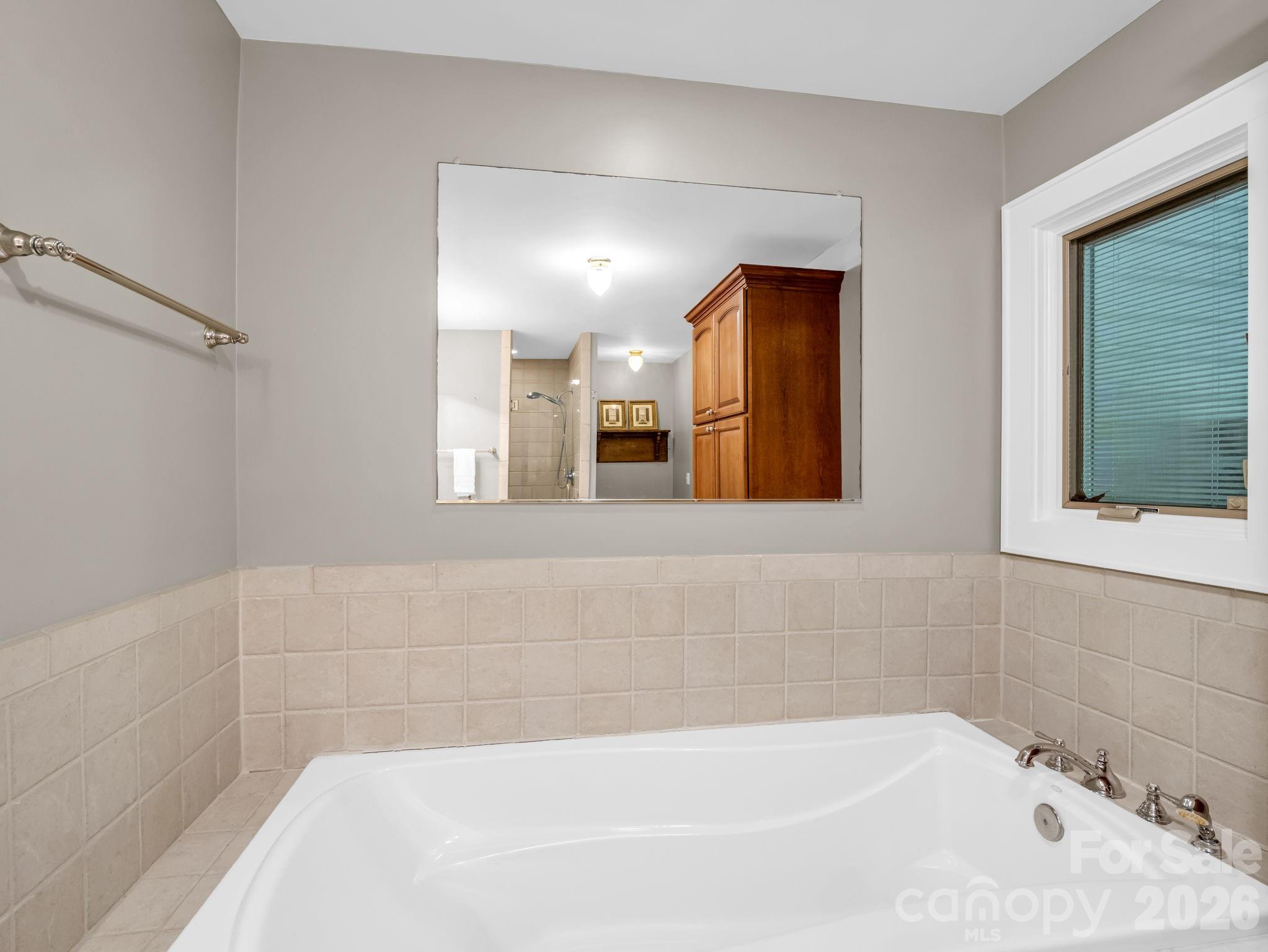 536 Maple Street Property Photo 28