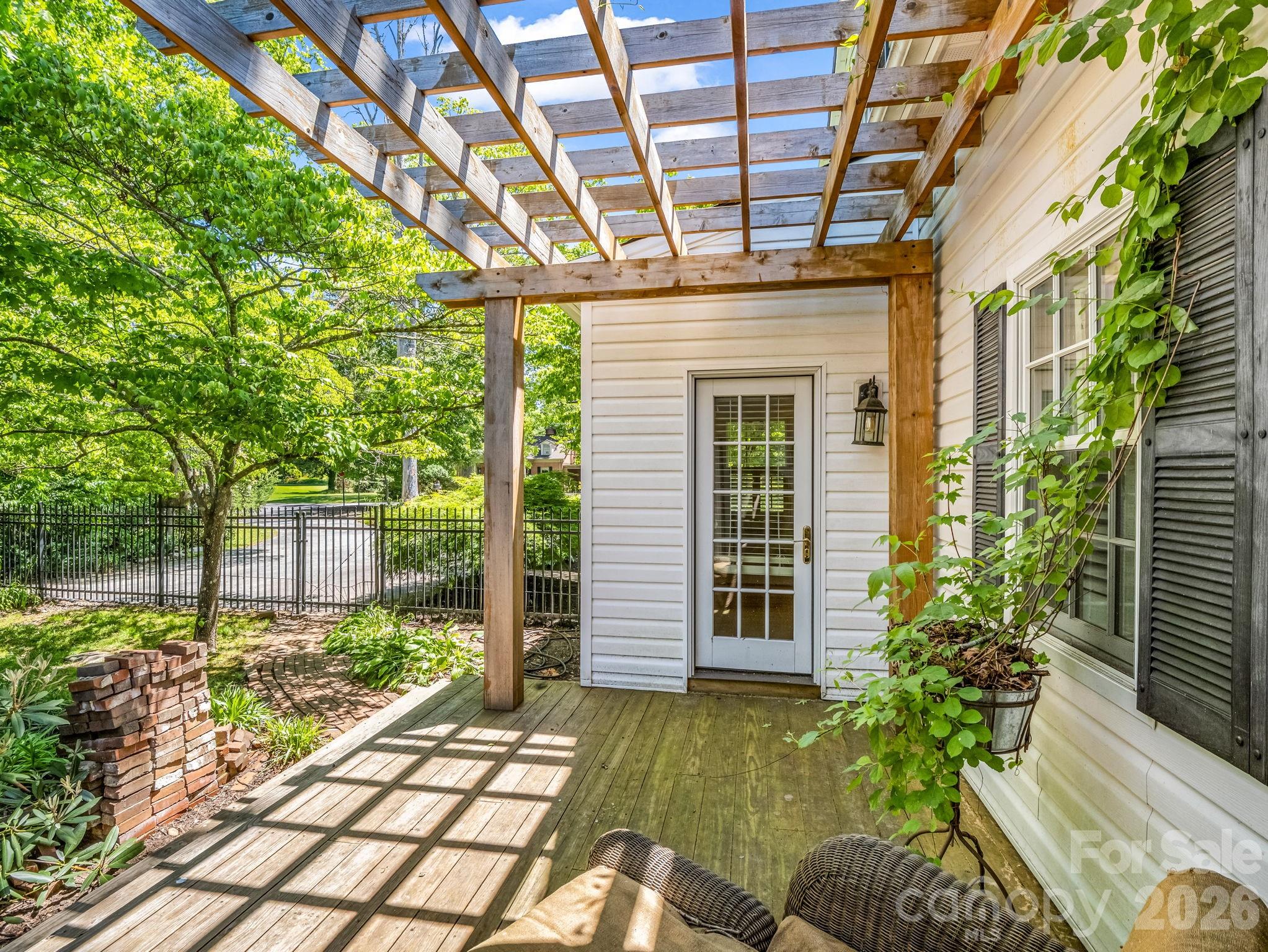 536 Maple Street Property Photo 31