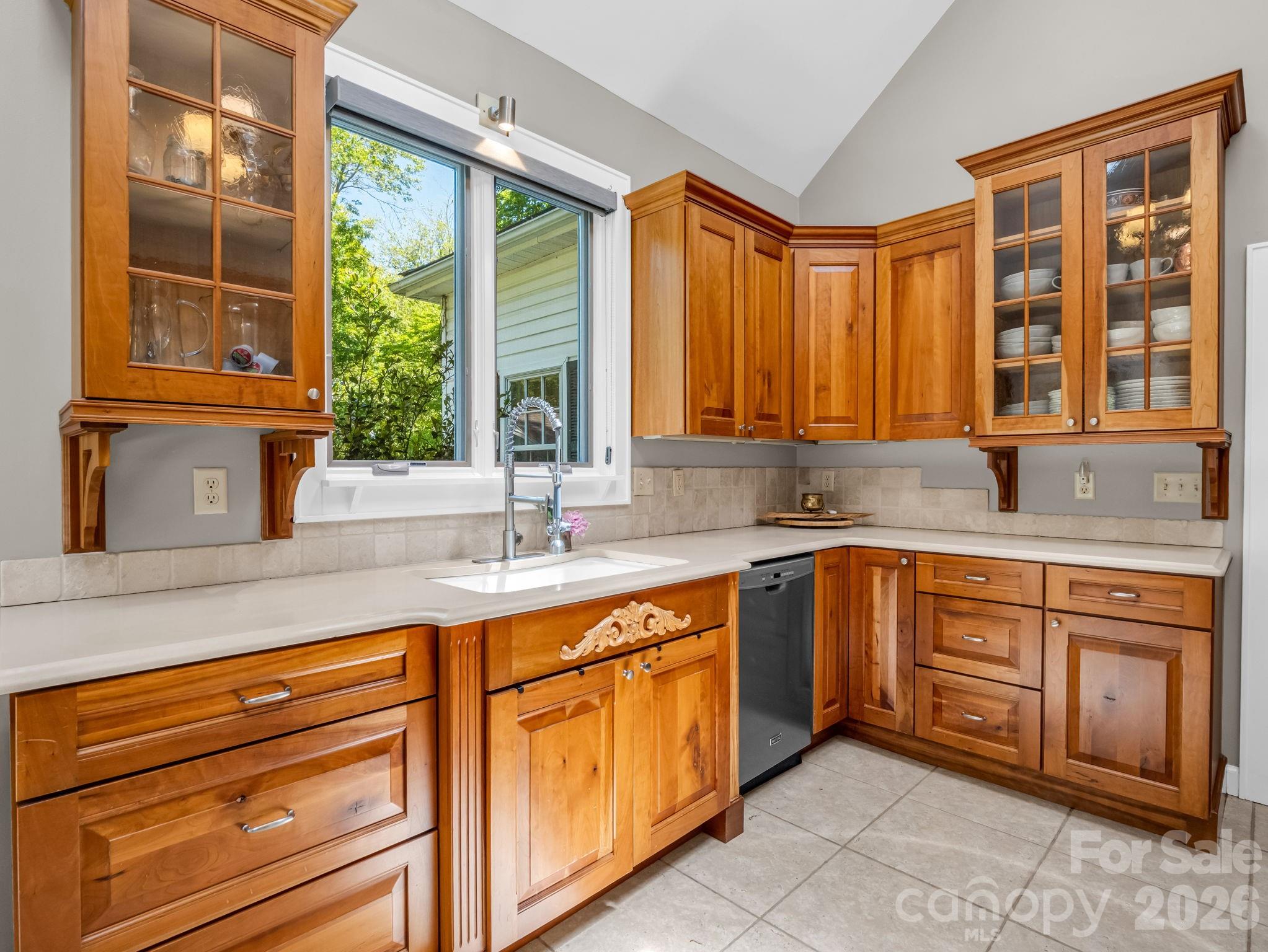 536 Maple Street Property Photo 34