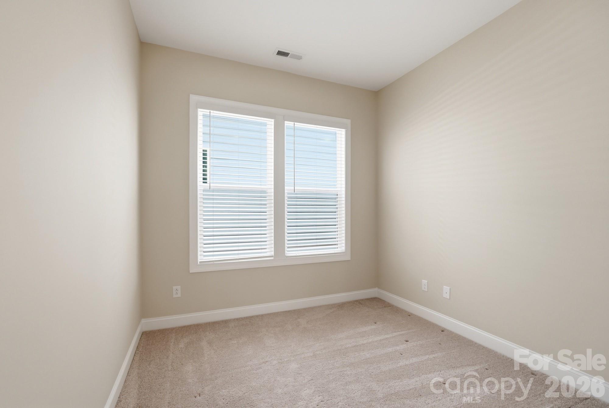 1009 Ballyfin Way Property Photo 34