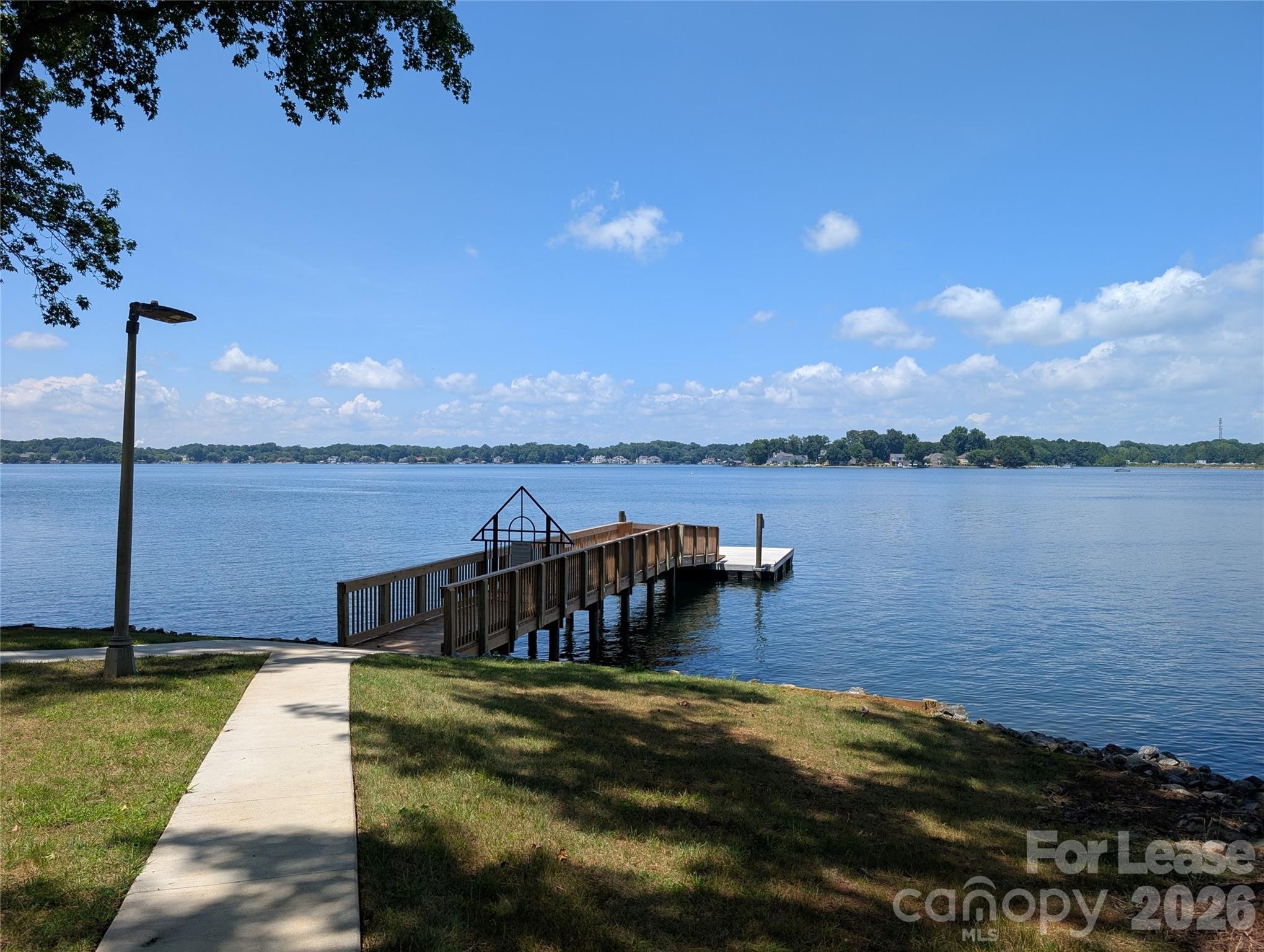 350 Northwest Drive Property Photo 1