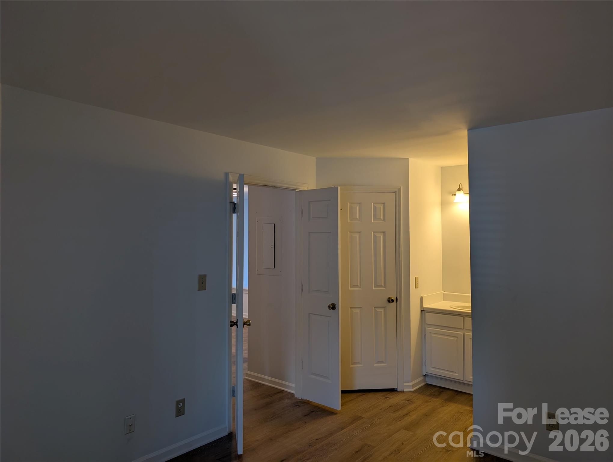 350 Northwest Drive Property Photo 13