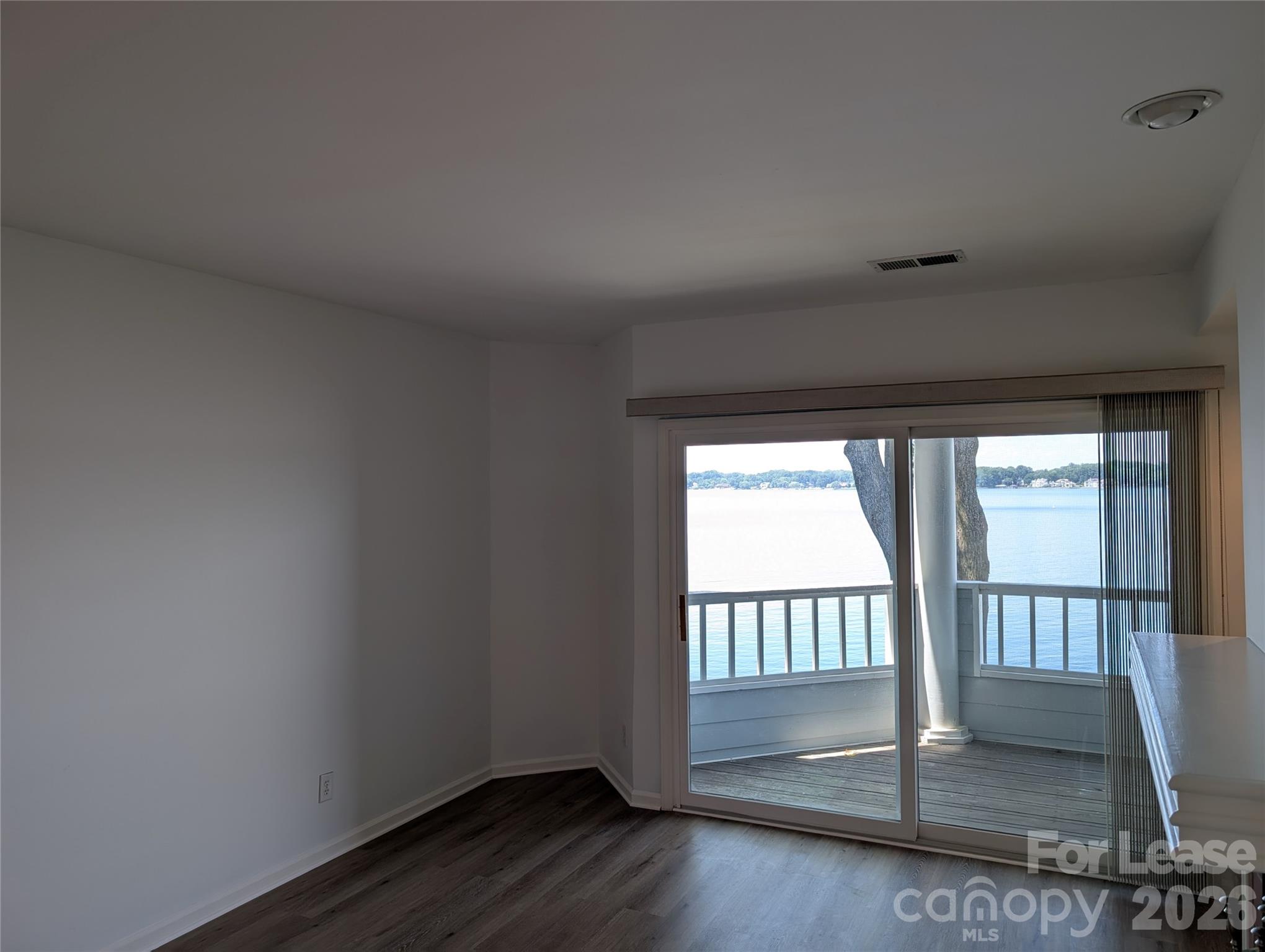 350 Northwest Drive Property Photo 18