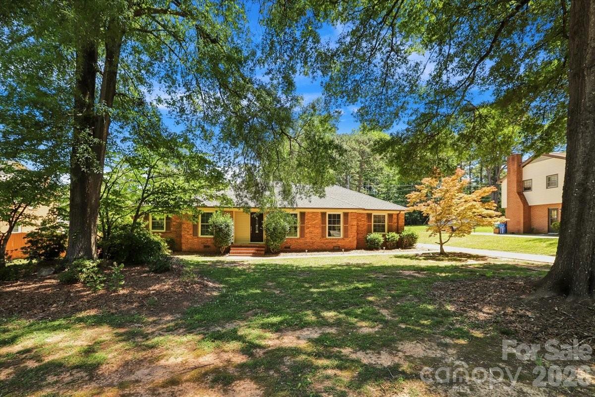 13507 Four Oaks Lane Property Photo 1