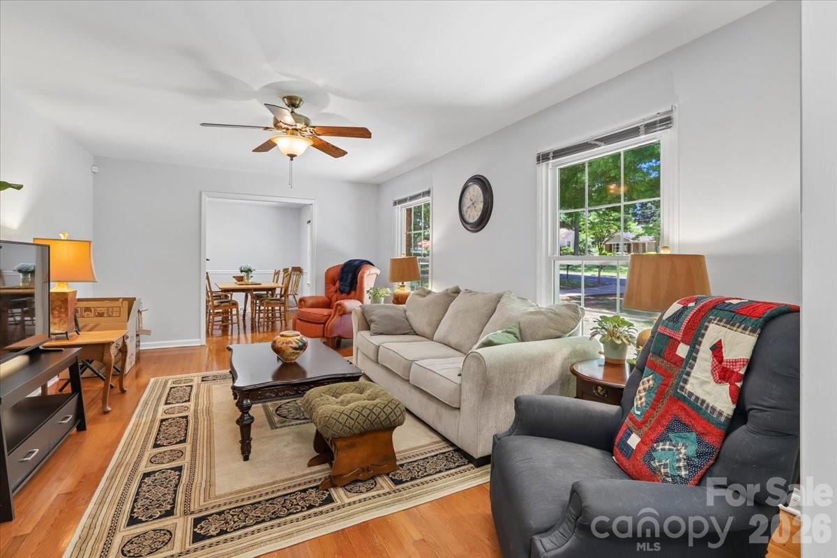 13507 Four Oaks Lane Property Photo 11