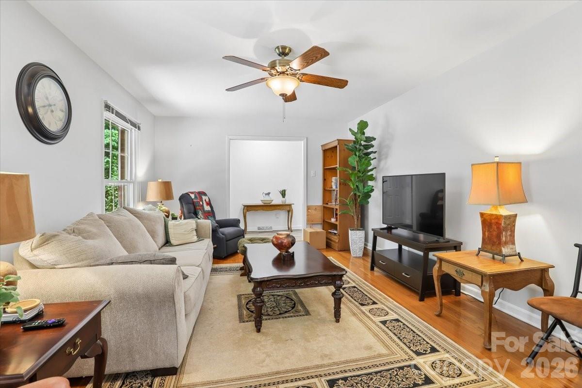 13507 Four Oaks Lane Property Photo 12