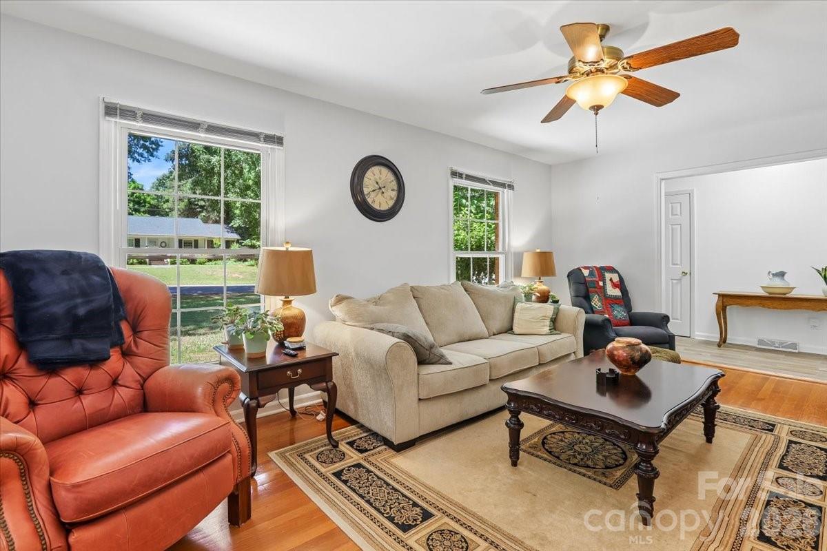 13507 Four Oaks Lane Property Photo 13