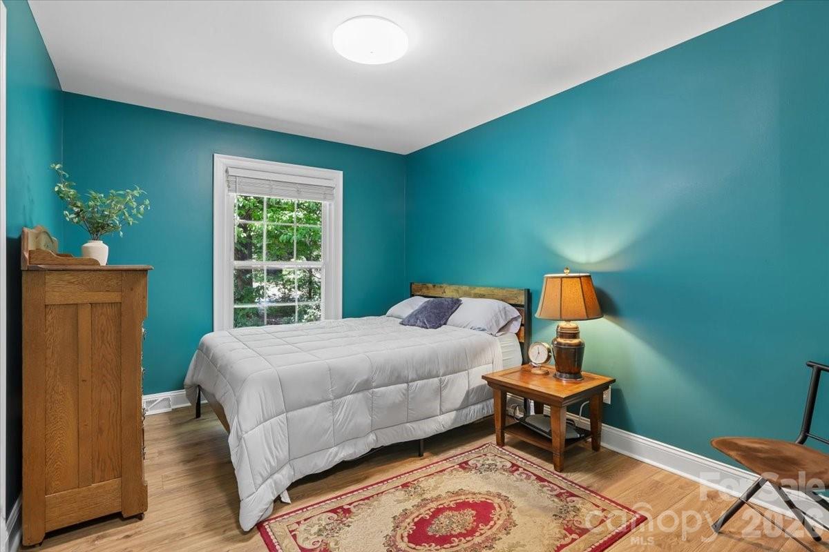 13507 Four Oaks Lane Property Photo 18