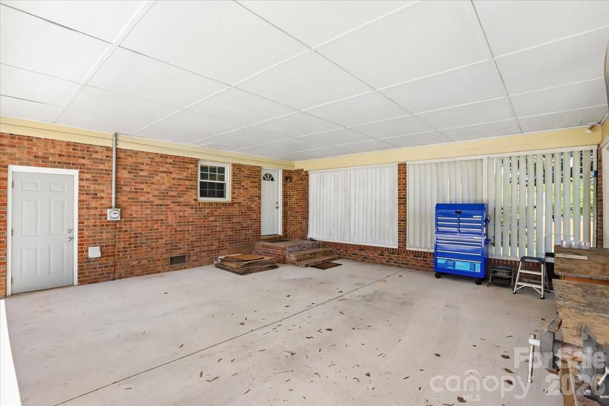 13507 Four Oaks Lane Property Photo 36