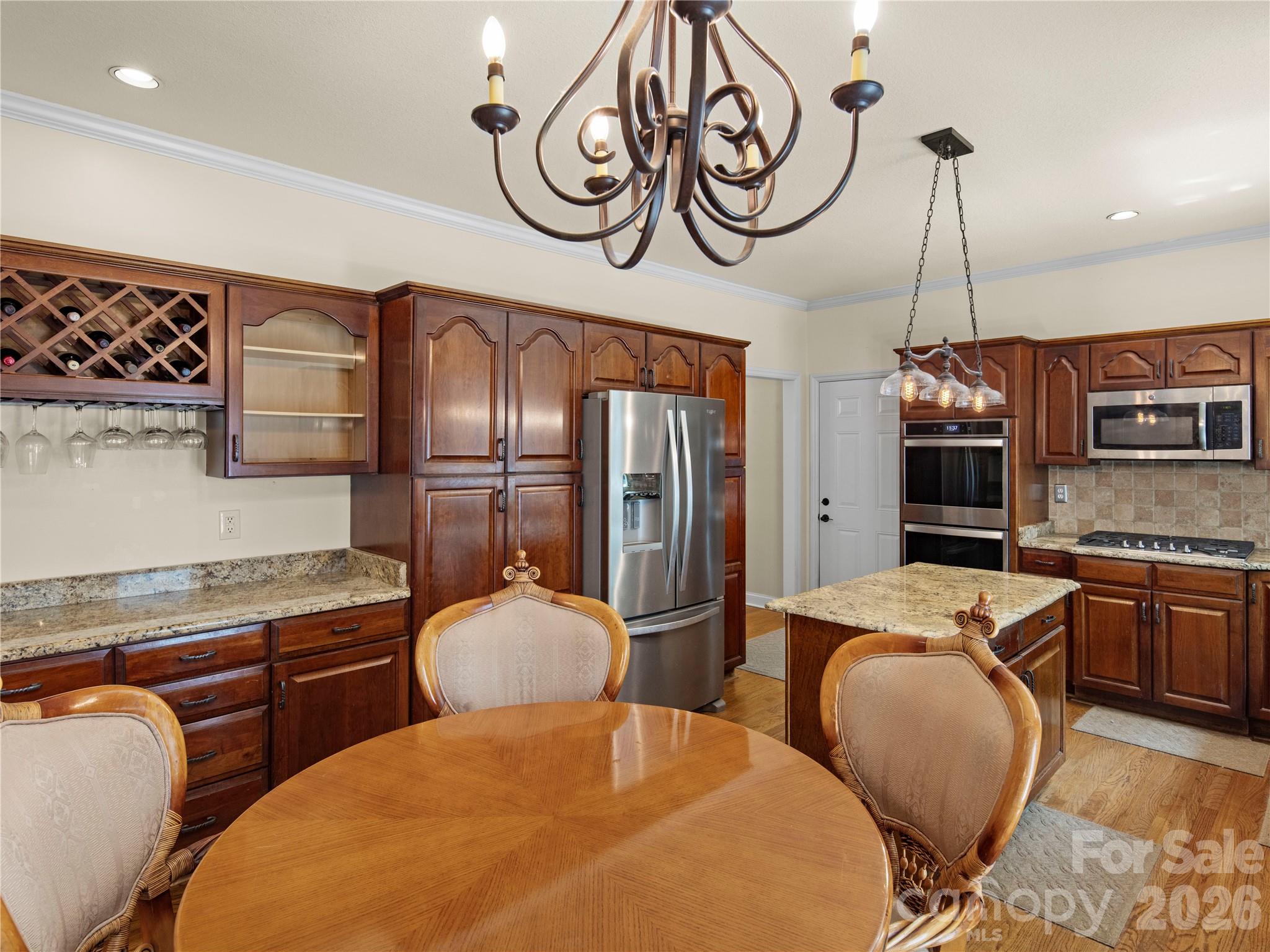 105 Braeside Circle Property Photo 9