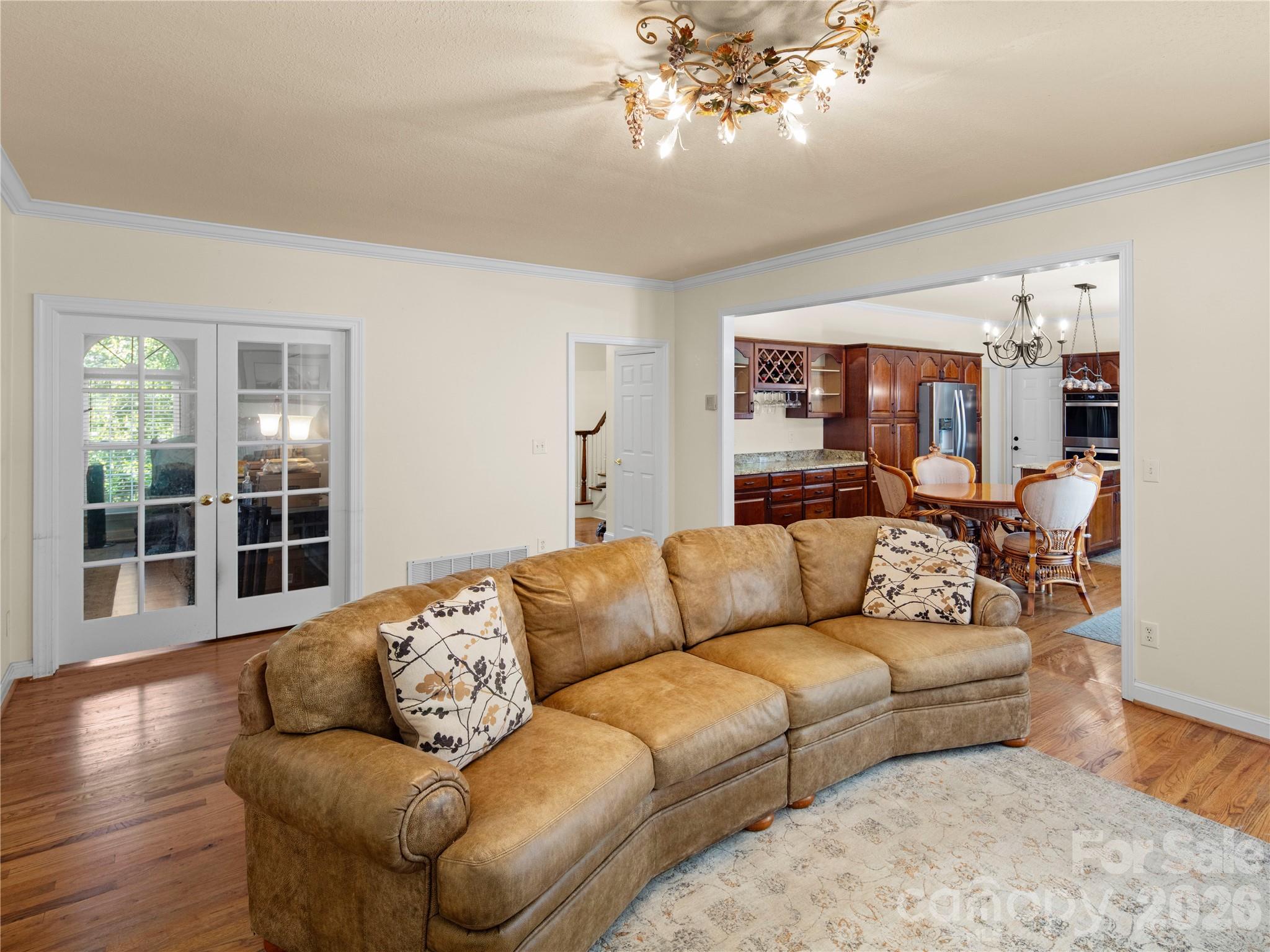 105 Braeside Circle Property Photo 15