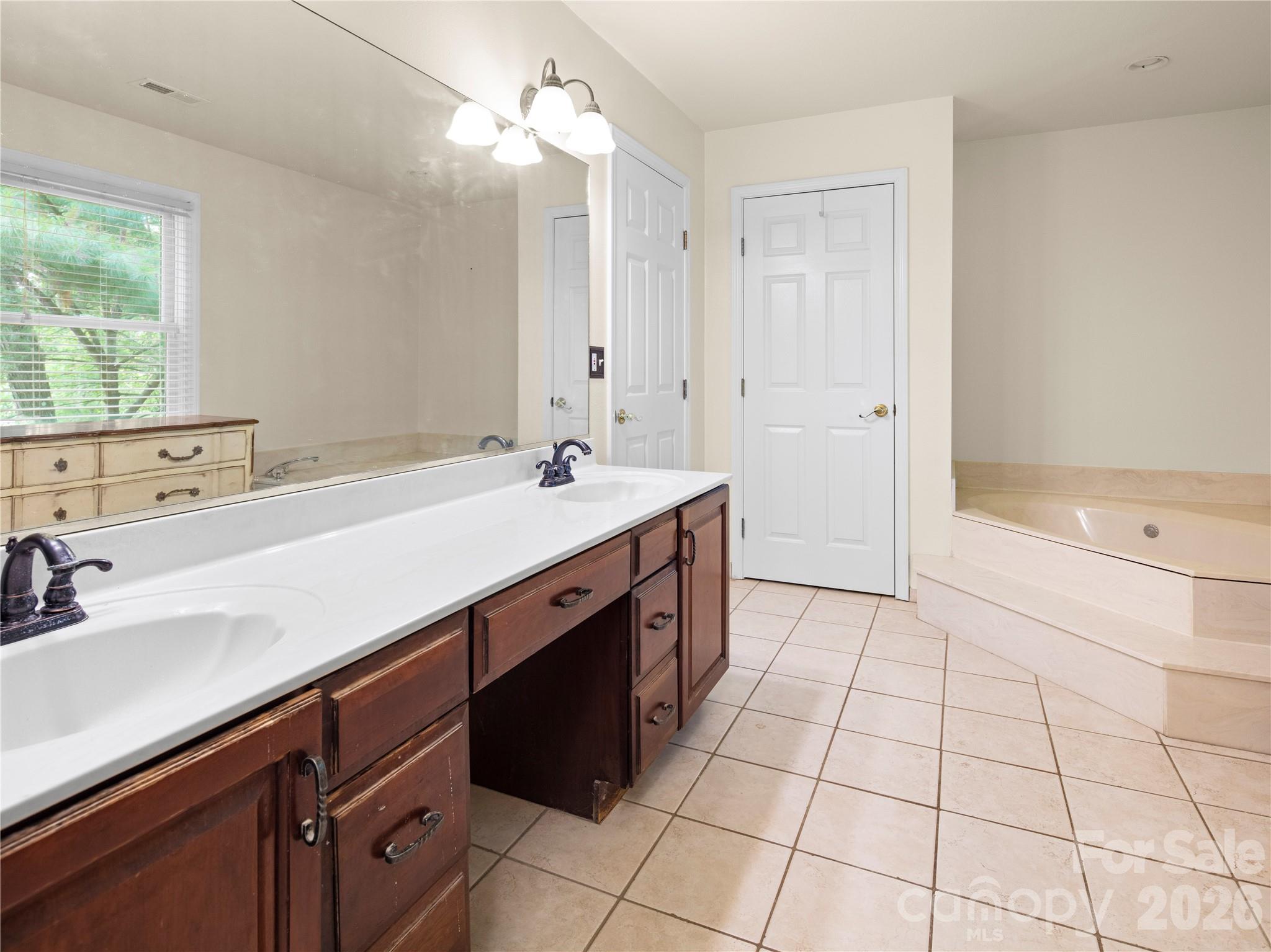 105 Braeside Circle Property Photo 20